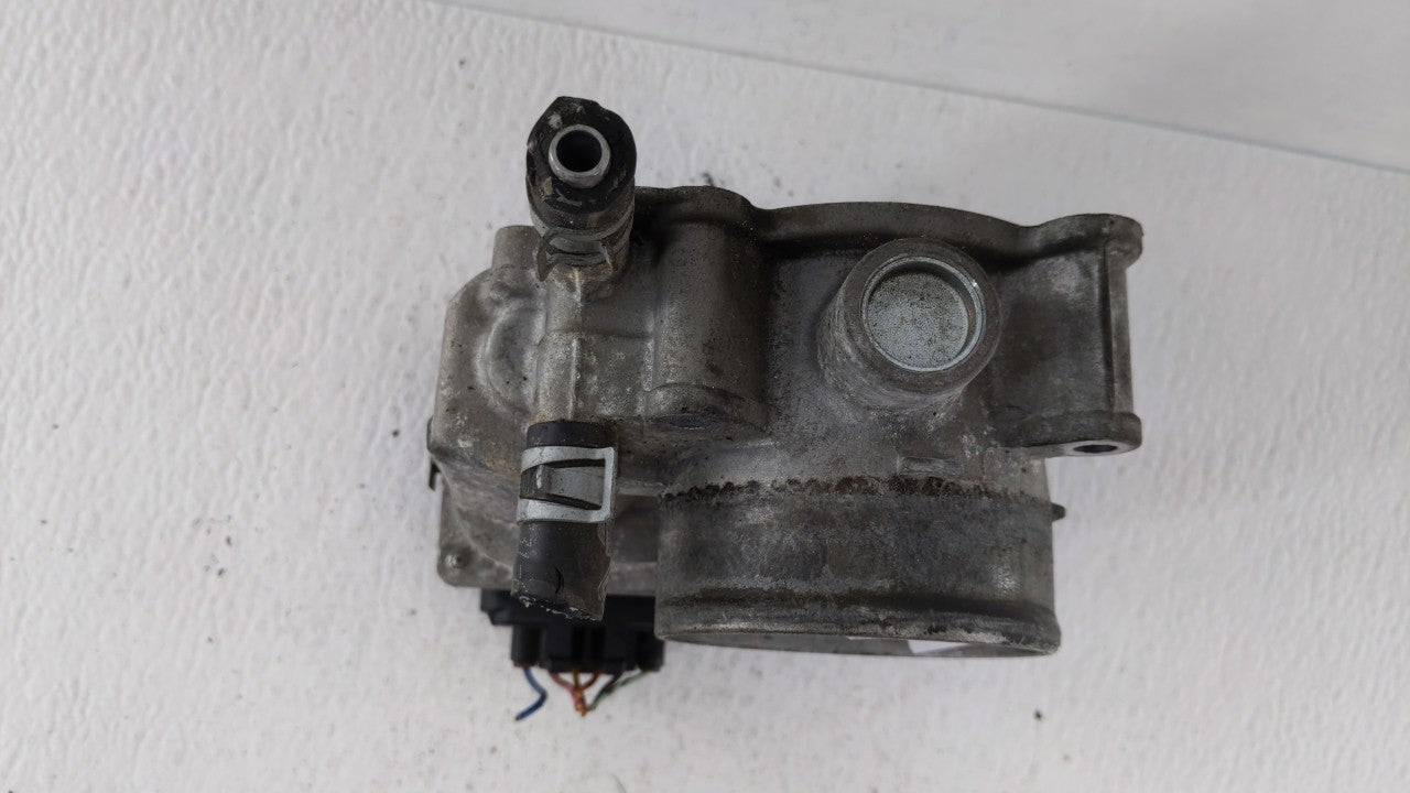2007-2012 Nissan Versa Throttle Body P/N:ET-A60-02 E ET-A60-02 J Fits OEM Used Auto Parts - Oemusedautoparts1.com