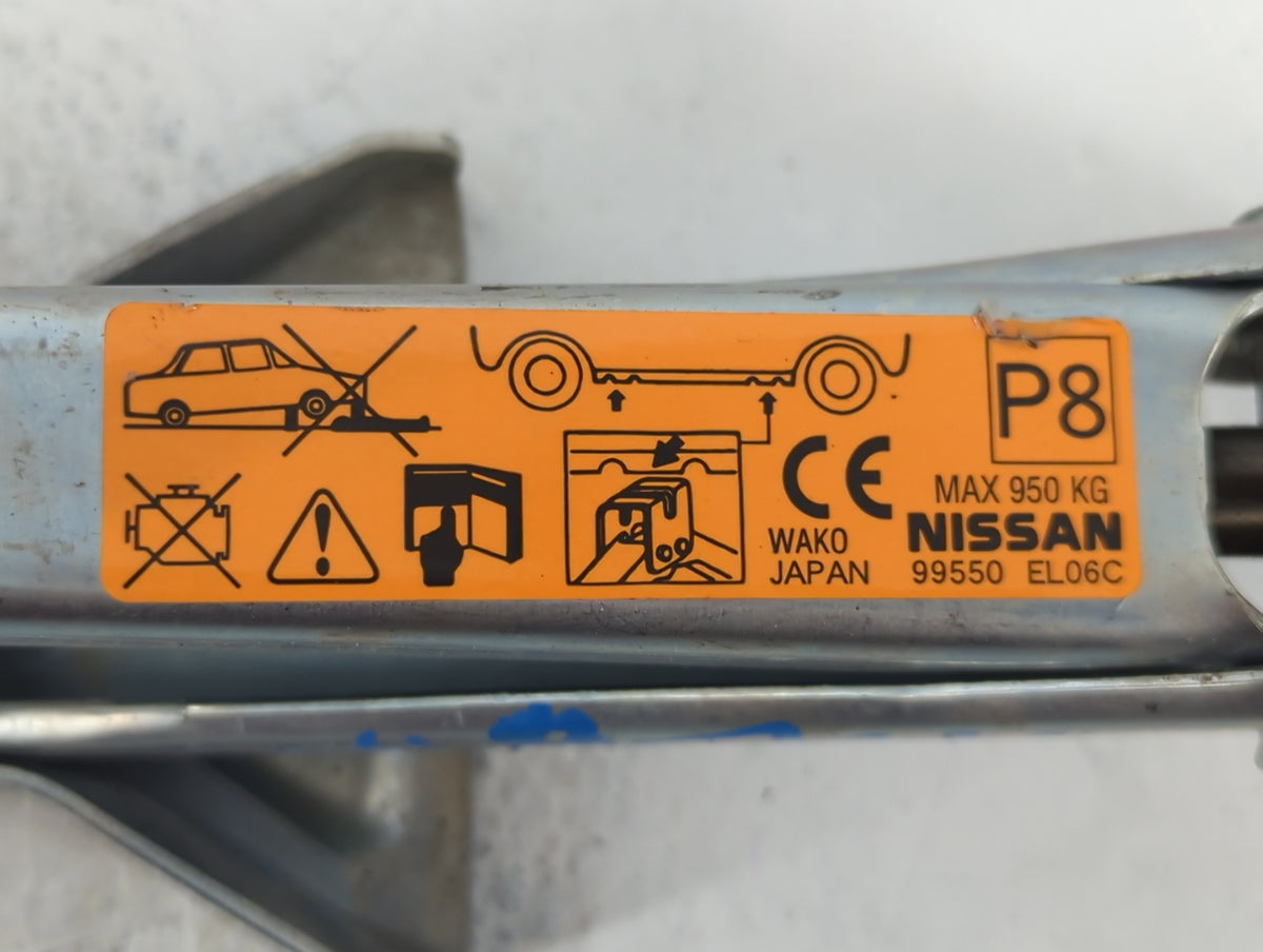 2010 Nissan Versa Spare Scissor Car Jack - Oemusedautoparts1.com