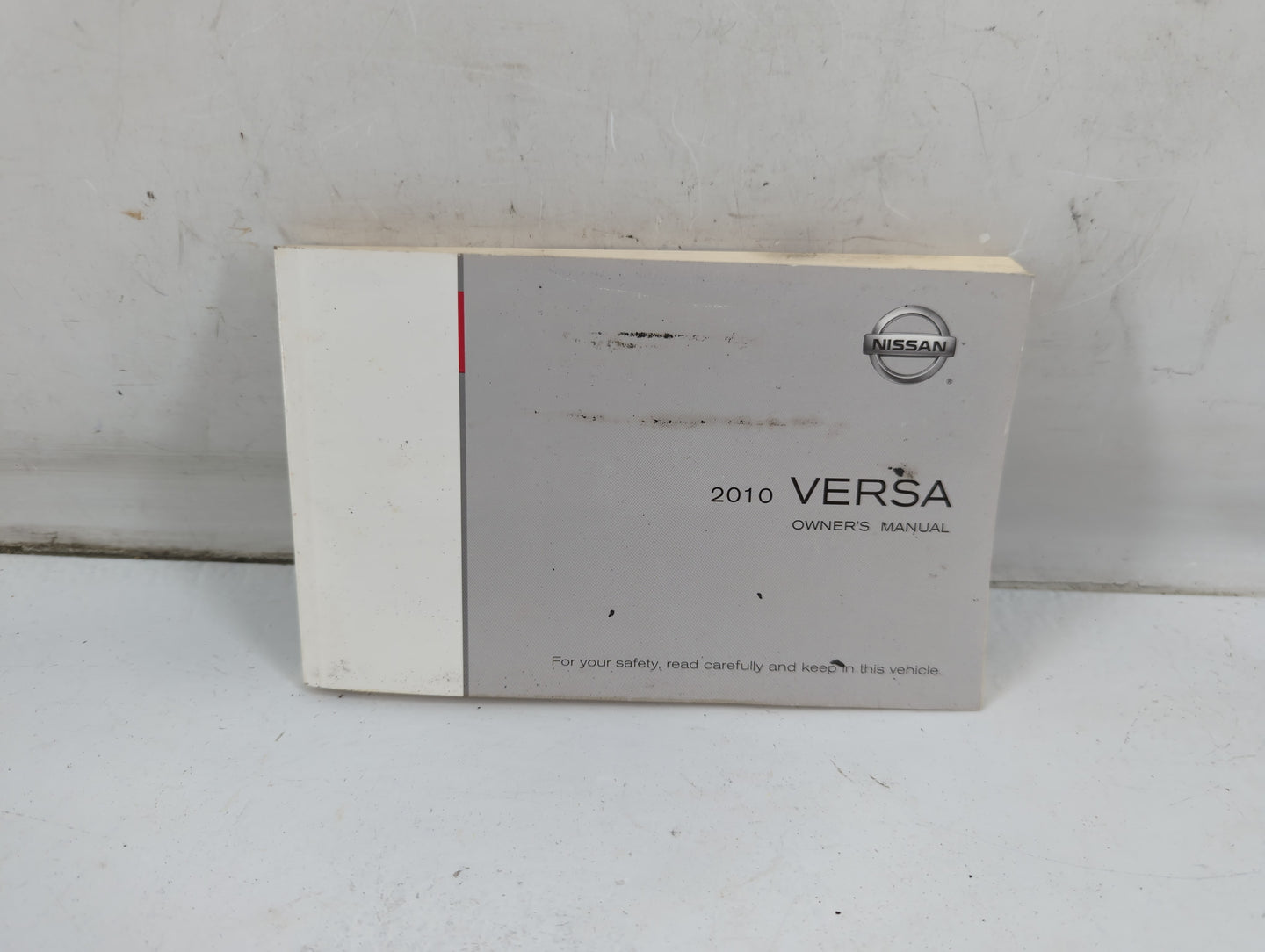 2010 Nissan Versa Owners Manual Book Guide P/N:OM0E-0C11U1 OEM Used Auto Parts - Oemusedautoparts1.com
