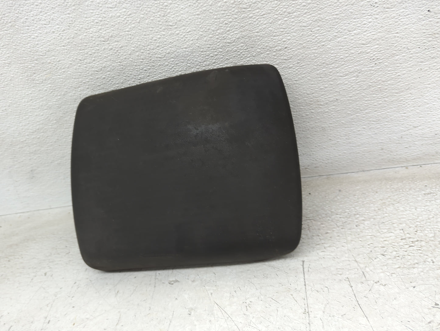 2010 Nissan Xterra Center Console Armrest Cover Lid Fits OEM Used Auto Parts - Oemusedautoparts1.com