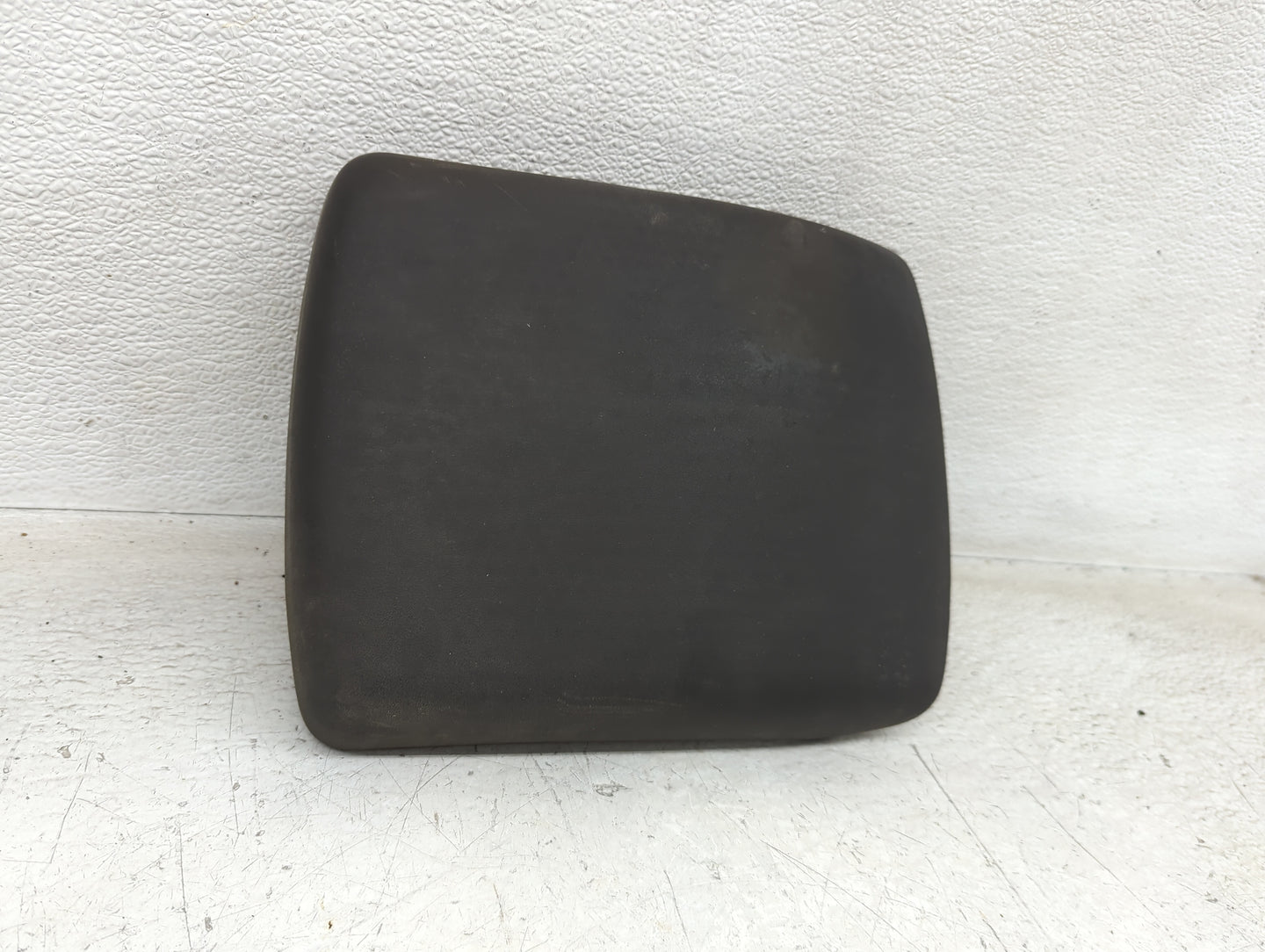2010 Nissan Xterra Center Console Armrest Cover Lid Fits OEM Used Auto Parts - Oemusedautoparts1.com