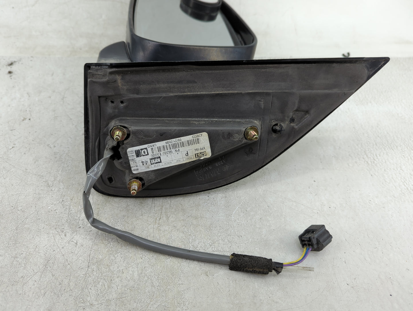 2005-2015 Nissan Xterra Driver Side View Mirror - Left Door Mirror OEM Used - Oemusedautoparts1.com