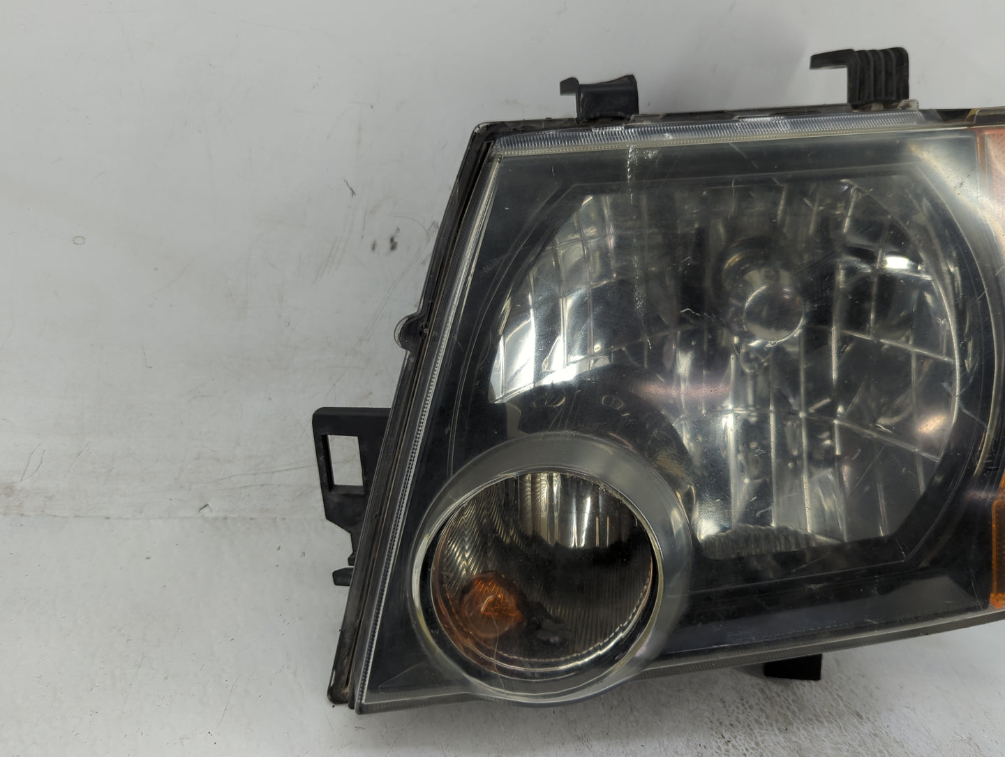 2009-2015 Nissan Xterra Driver Left Oem Head Light Headlight Lamp - Oemusedautoparts1.com