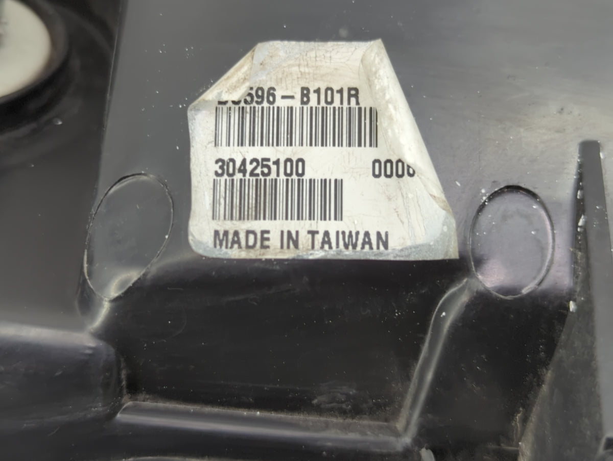 2009-2015 Nissan Xterra Passenger Right Oem Head Light Headlight Lamp - Oemusedautoparts1.com