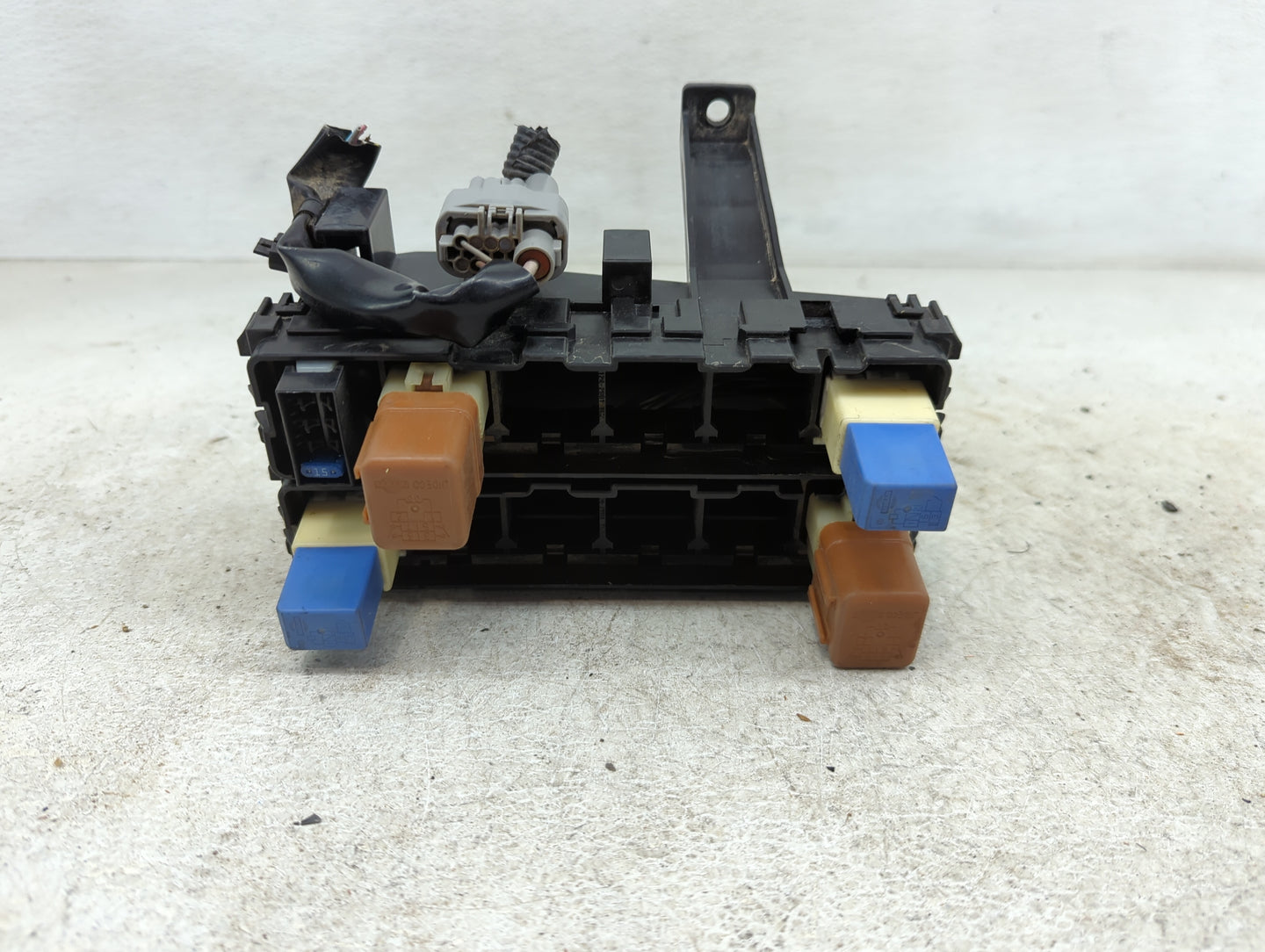 2010-2015 Nissan Xterra Fusebox Fuse Box Panel Relay Module P/N:24382 Fits OEM Used Auto Parts - Oemusedautoparts1.com