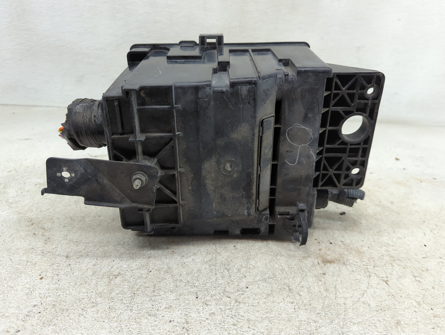 2010-2015 Nissan Xterra Fusebox Fuse Box Panel Relay Module P/N:24382 ZL00A Fits OEM Used Auto Parts - Oemusedautoparts1.com