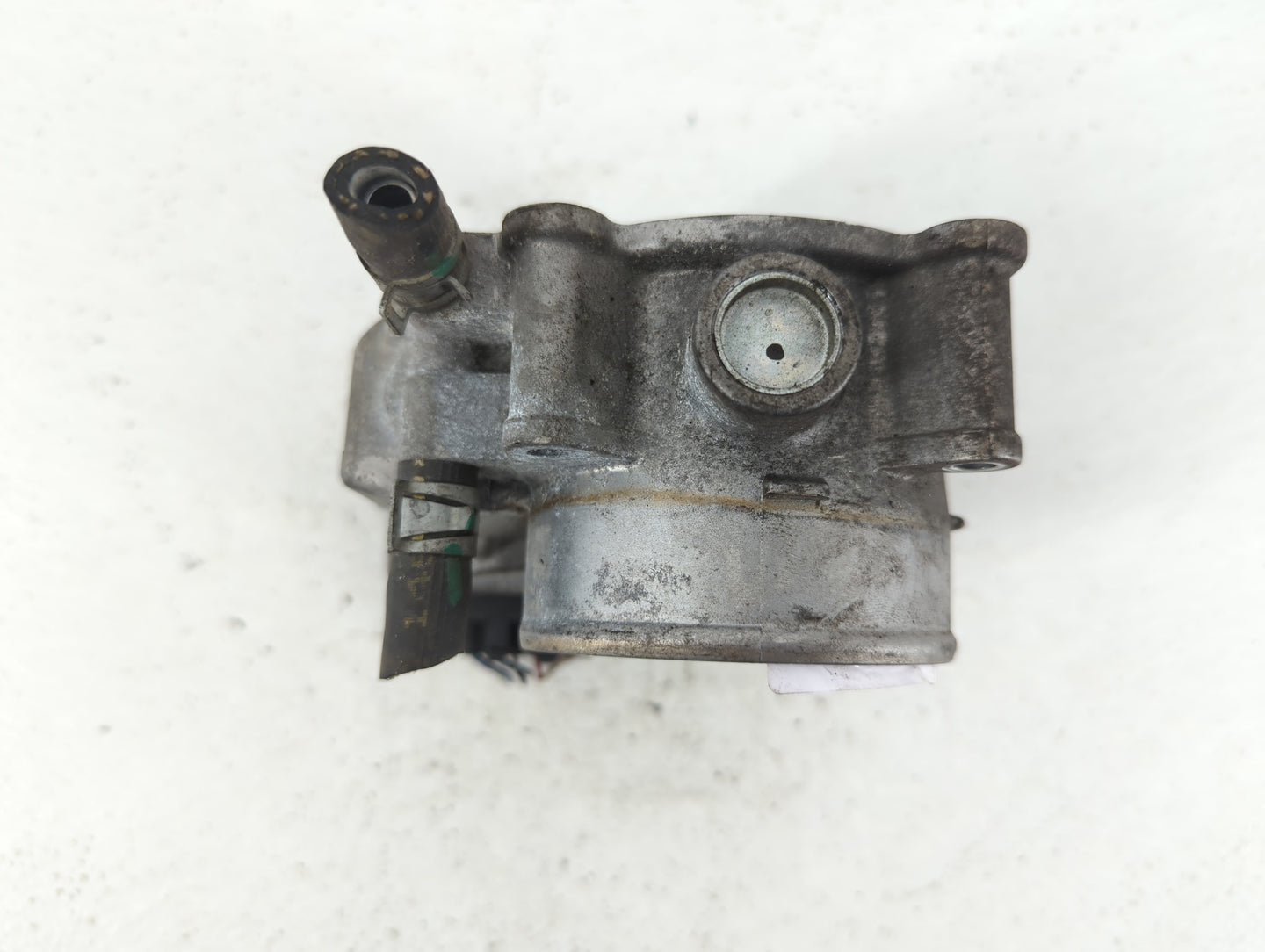 2005-2012 Nissan Xterra Throttle Body P/N:16119 7S001 Fits Fits 2005 2006 2007 2008 2009 2010 2011 2012 2013 2014 OEM Used A