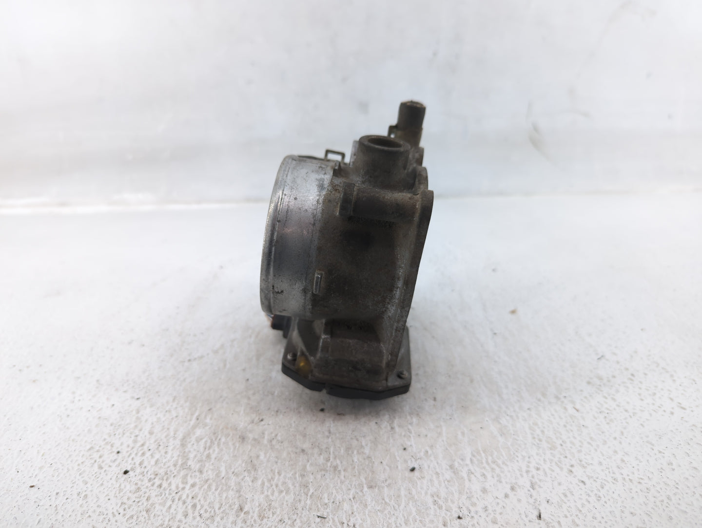 2005-2012 Nissan Xterra Throttle Body P/N:16119 7S001 Fits Fits 2005 2006 2007 2008 2009 2010 2011 2012 2013 2014 OEM Used A