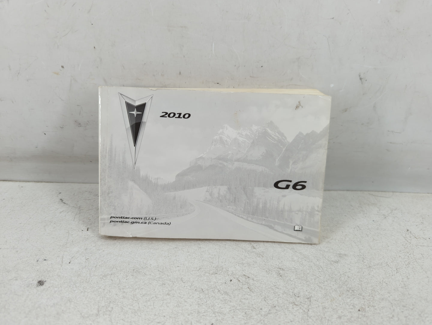 2010 Pontiac G6 Owners Manual Book Guide P/N:25852252 OEM Used Auto Parts - Oemusedautoparts1.com