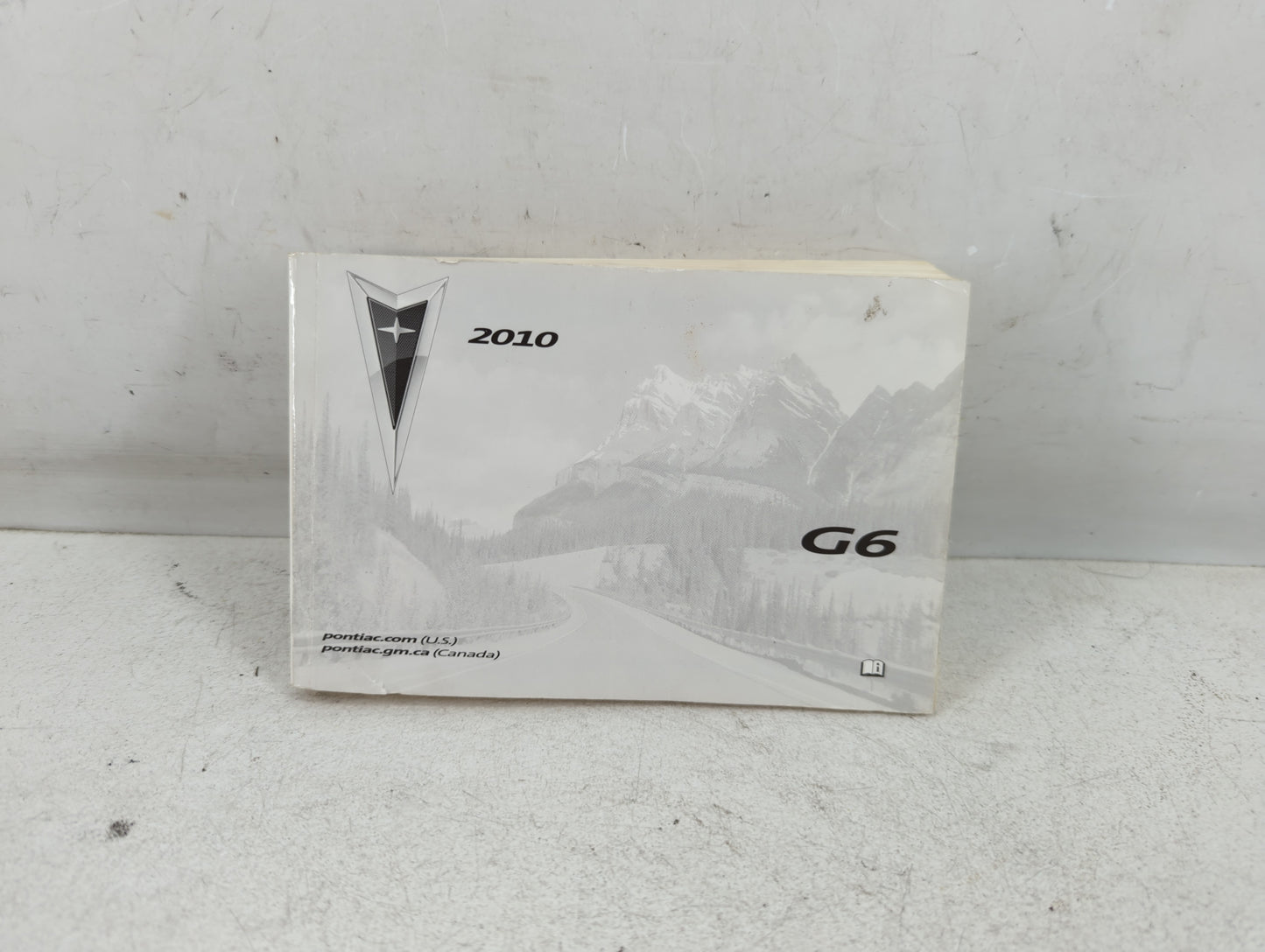 2010 Pontiac G6 Owners Manual Book Guide P/N:25852252 OEM Used Auto Parts - Oemusedautoparts1.com