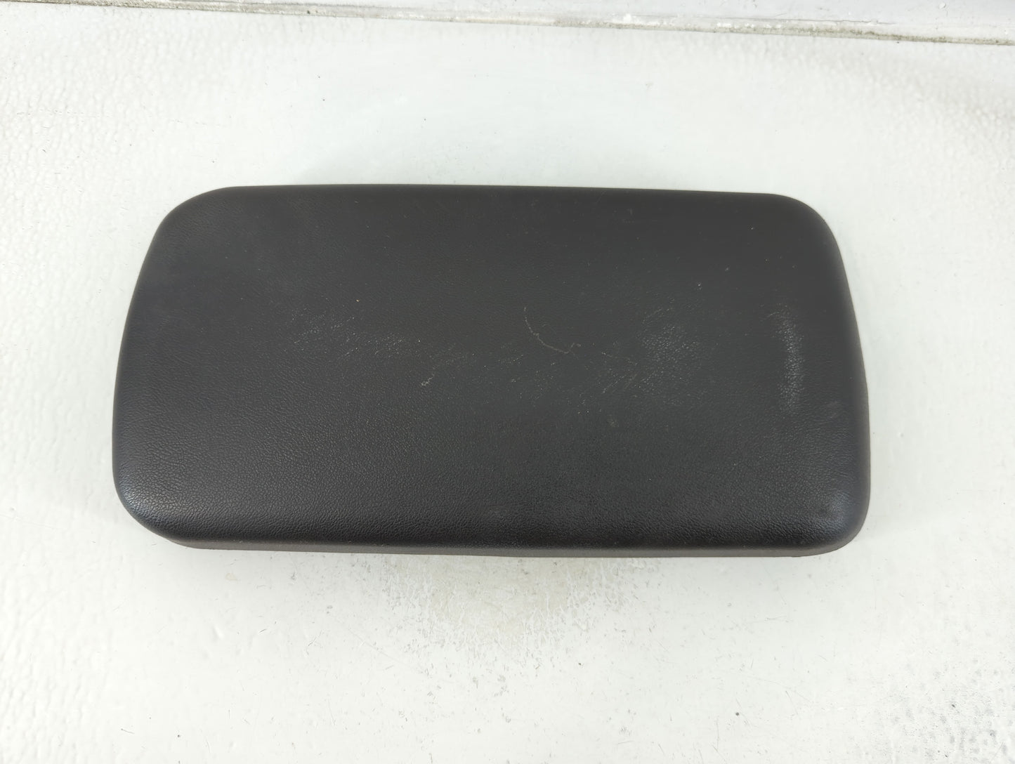 2006-2010 Pontiac G6 Center Console Armrest Cover Lid P/N:22713736 Fits Fits 2006 2007 2008 2009 2010 OEM Used Auto Parts - 