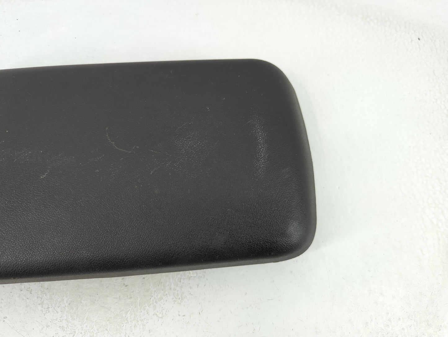 2006-2010 Pontiac G6 Center Console Armrest Cover Lid P/N:22713736 Fits Fits 2006 2007 2008 2009 2010 OEM Used Auto Parts - 