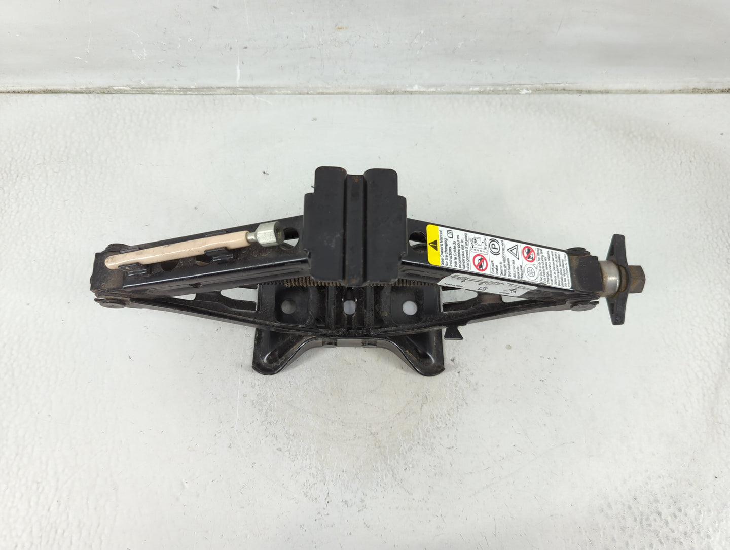 2010 Pontiac G6 Spare Scissor Car Jack - Oemusedautoparts1.com