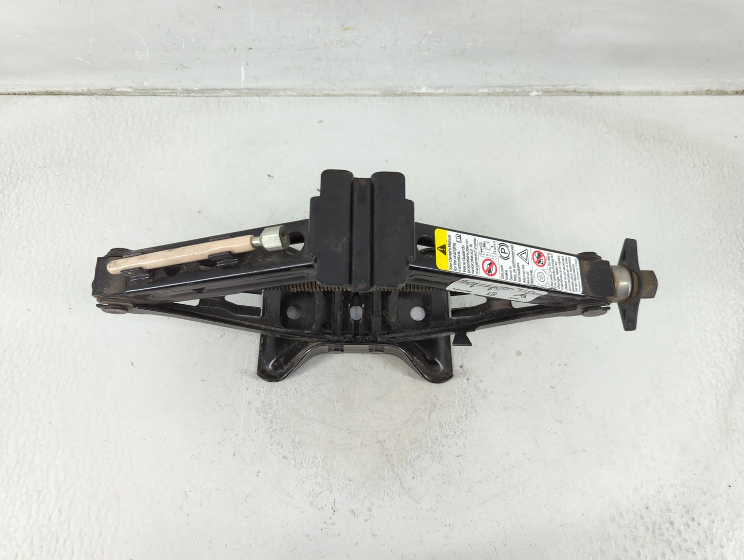 2010 Pontiac G6 Spare Scissor Car Jack - Oemusedautoparts1.com