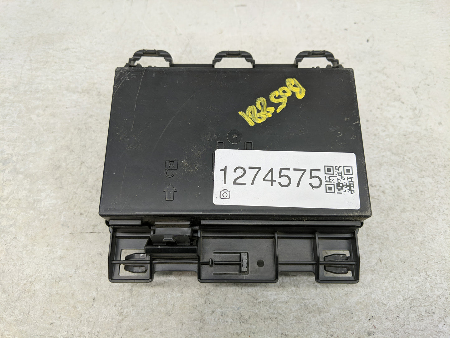 2009-2010 Pontiac G6 Fusebox Fuse Box Panel Relay Module Fits Fits 2009 2010 OEM Used Auto Parts - Oemusedautoparts1.com