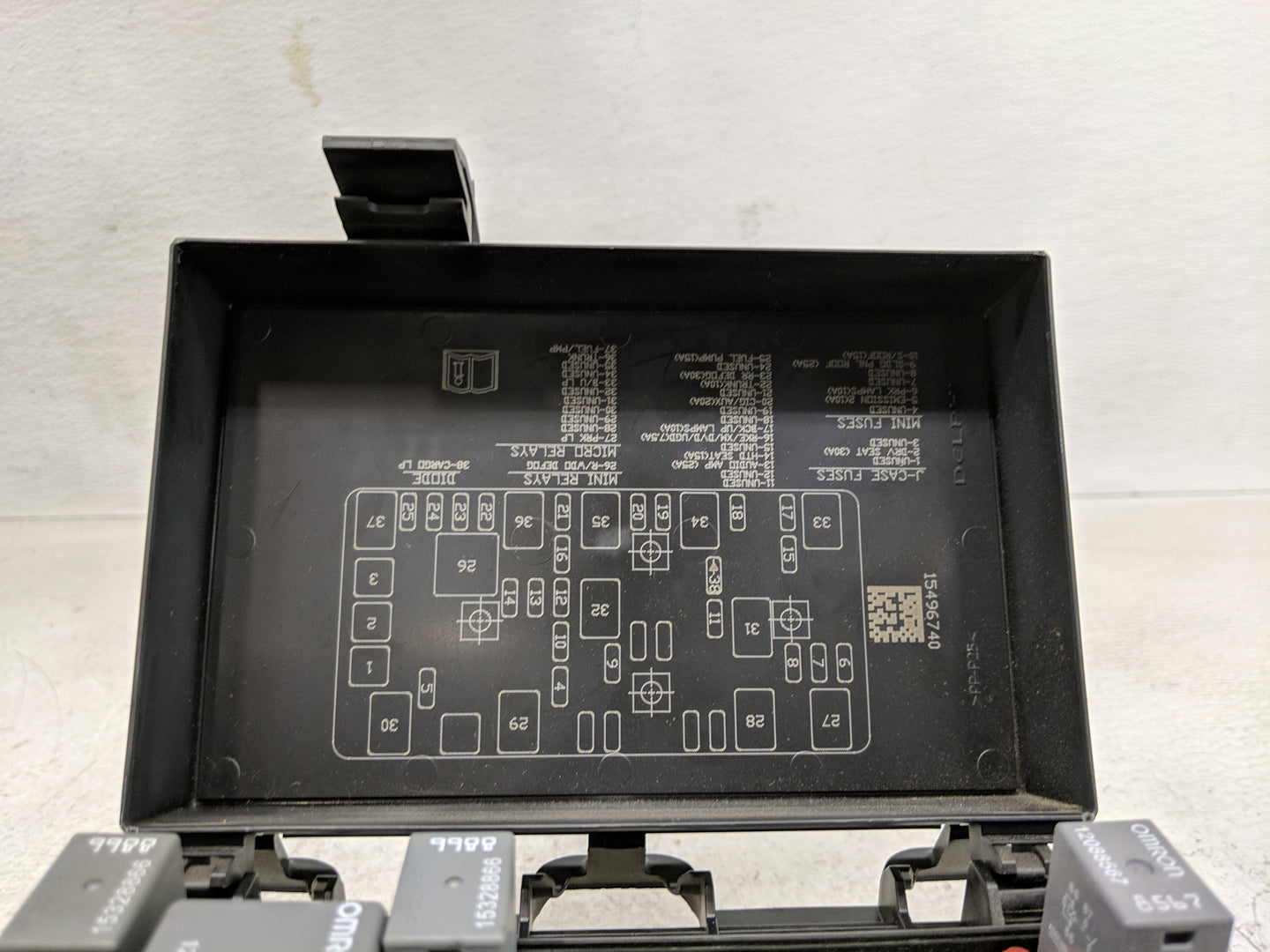 2009-2010 Pontiac G6 Fusebox Fuse Box Panel Relay Module Fits Fits 2009 2010 OEM Used Auto Parts - Oemusedautoparts1.com