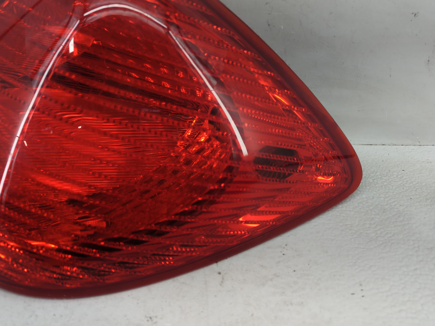 2005-2010 Pontiac G6 Tail Light Assembly Passenger Right OEM P/N:15242809M Fits Fits 2005 2006 2007 2008 2009 2010 OEM Used 