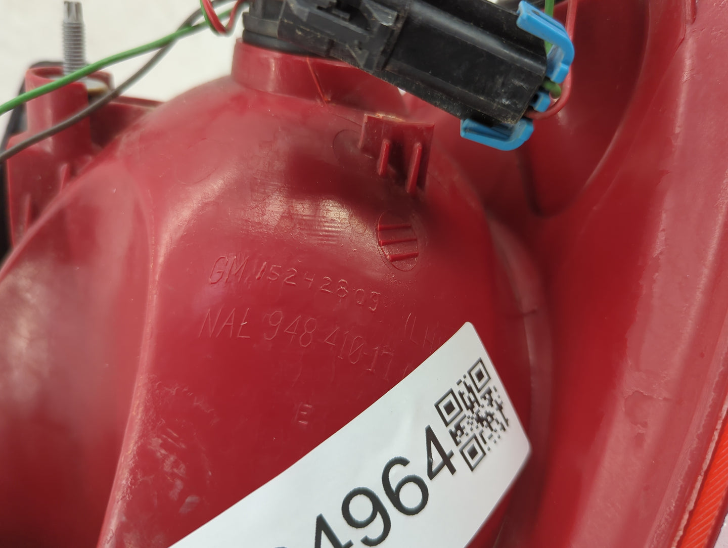 2010 Pontiac G6 Tail Light Assembly Driver Left OEM P/N:15242809 Fits OEM Used Auto Parts - Oemusedautoparts1.com
