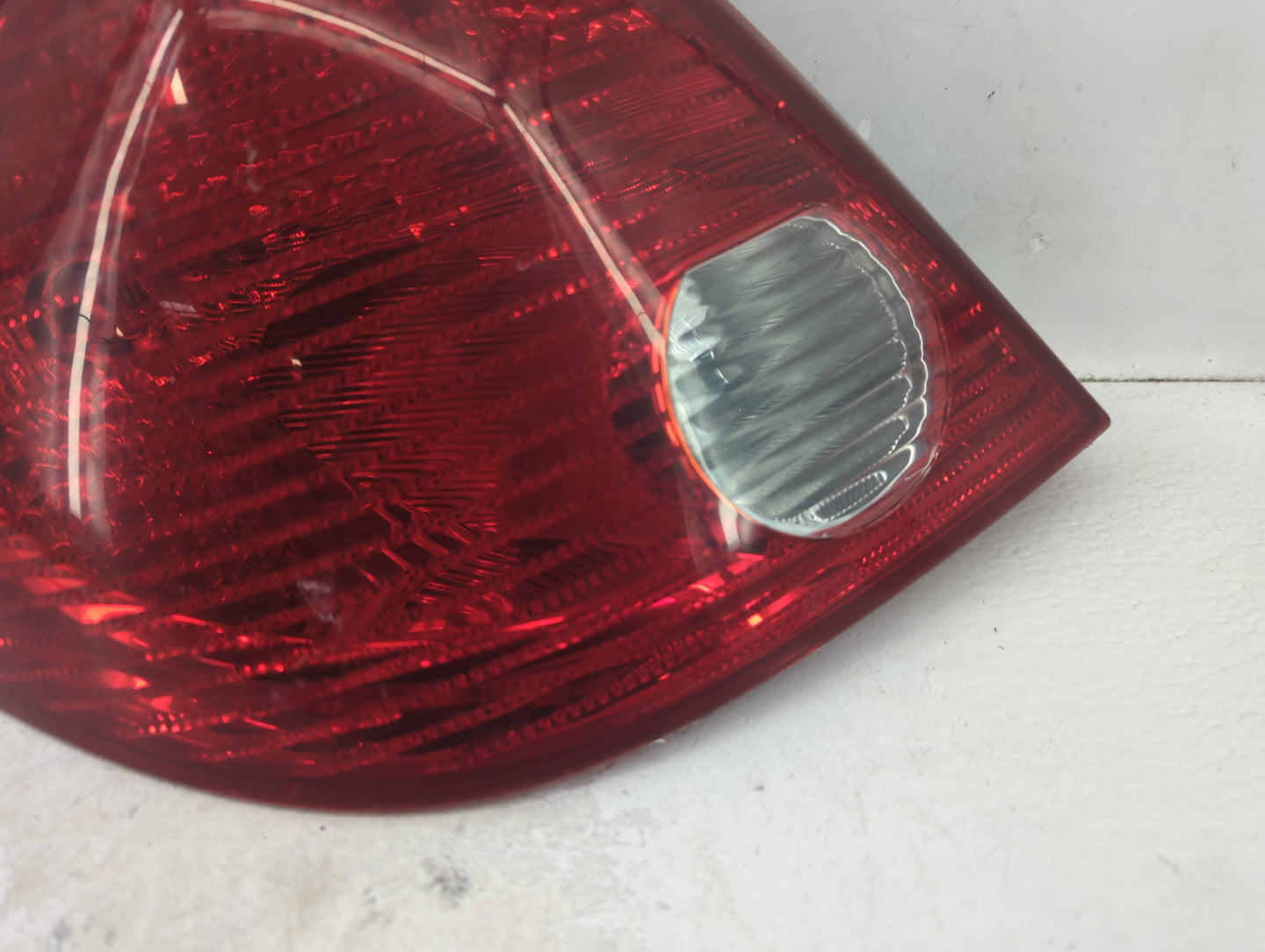 2005-2010 Pontiac G6 Tail Light Assembly Passenger Right OEM Fits Fits 2005 2006 2007 2008 2009 2010 OEM Used Auto Parts - O