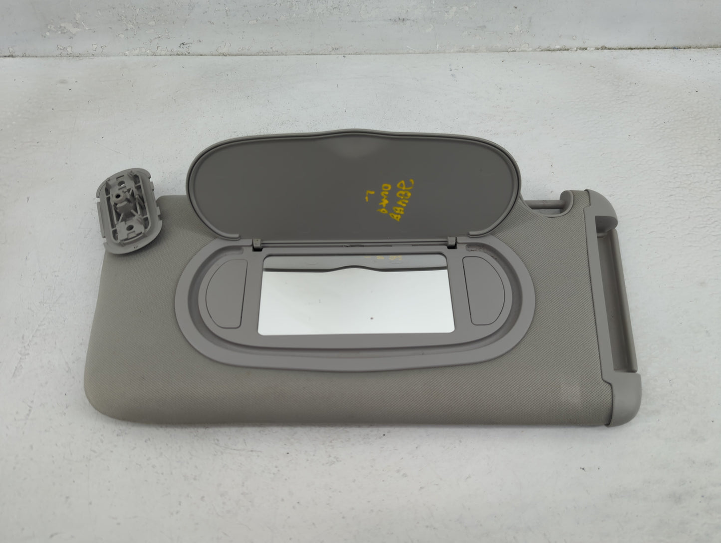 2005-2010 Pontiac G6 Sun Visor Shade Replacement Driver Left Mirror Fits Fits 2005 2006 2007 2008 2009 2010 OEM Used Auto Pa