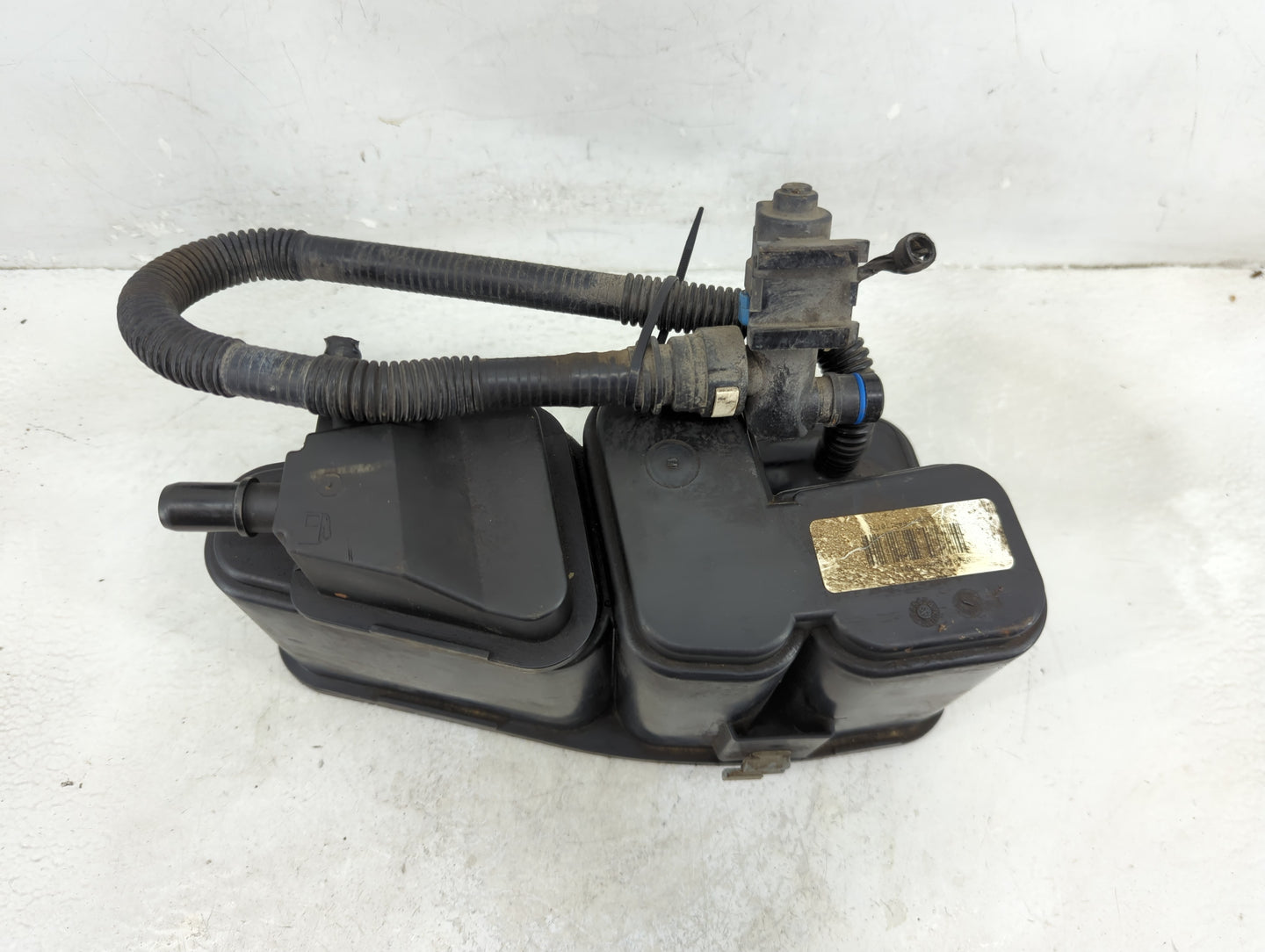 2010 Pontiac G6 Fuel Vapor Charcoal Canister - Oemusedautoparts1.com