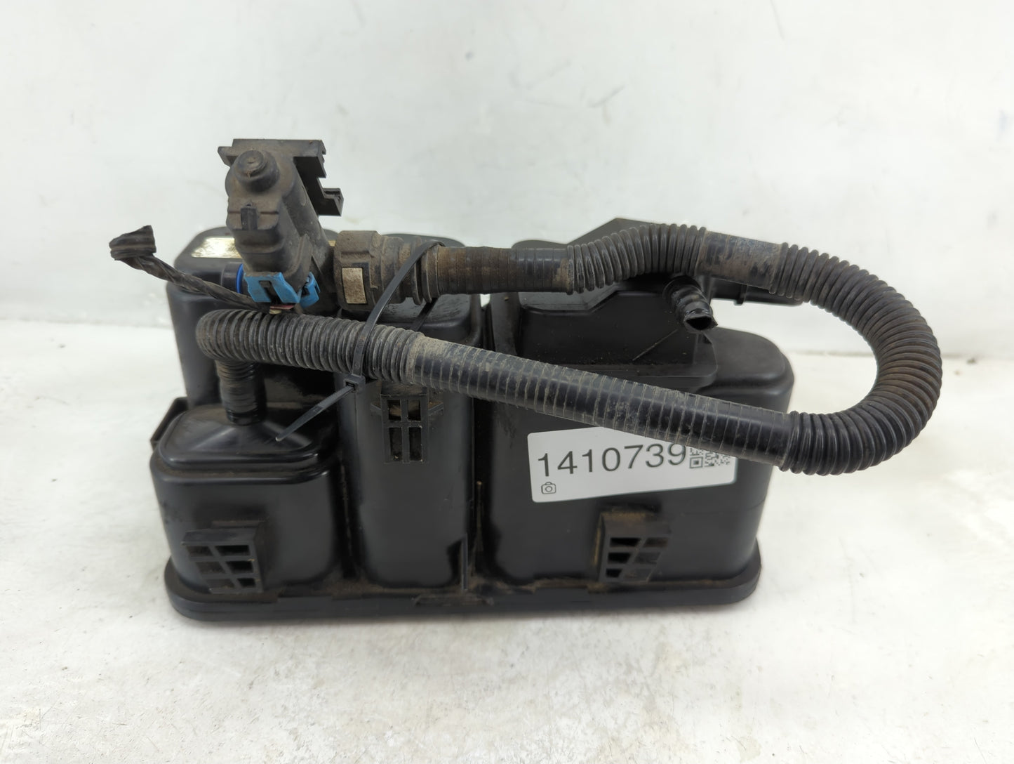 2010 Pontiac G6 Fuel Vapor Charcoal Canister - Oemusedautoparts1.com