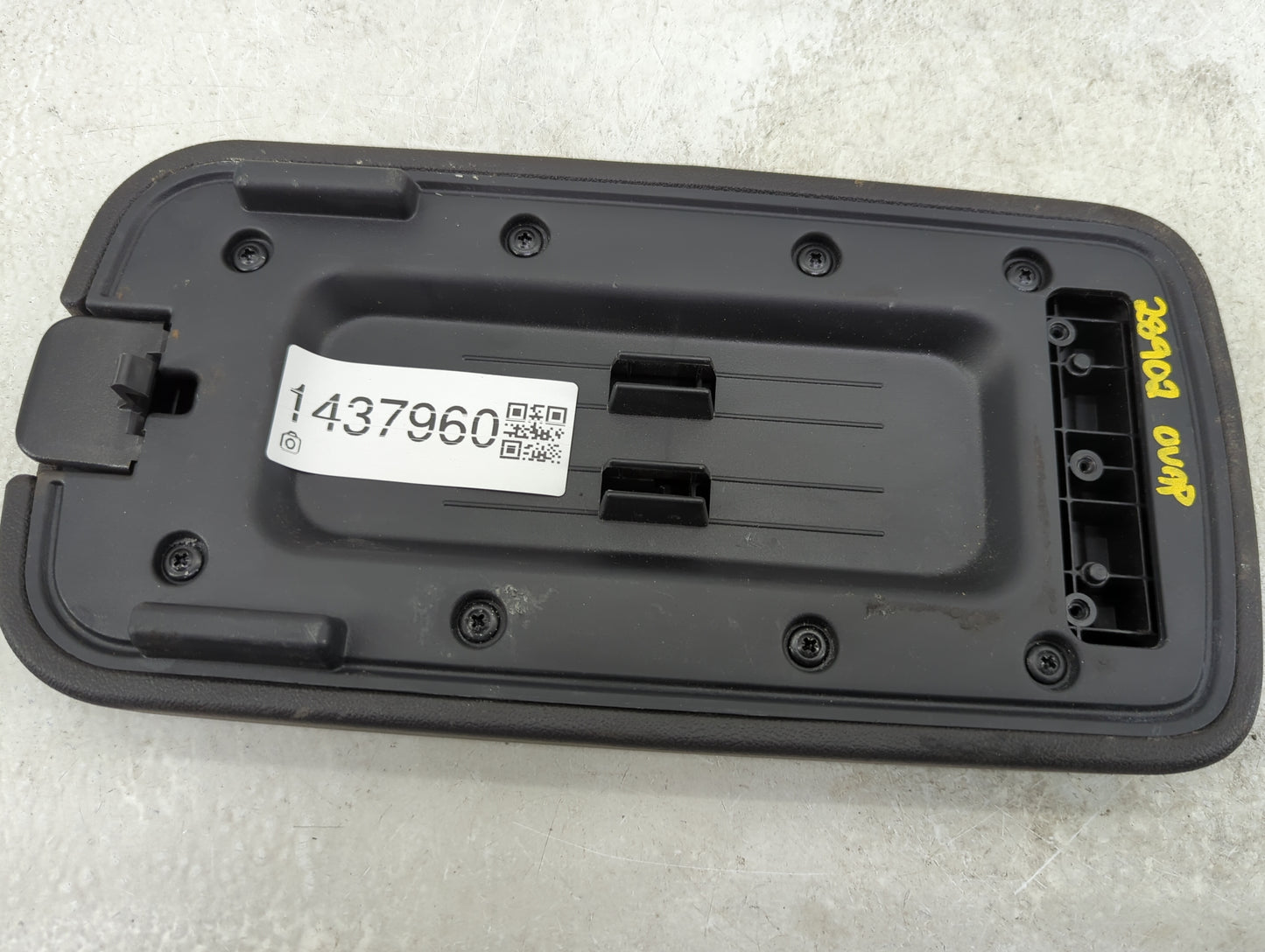 2010 Pontiac G6 Center Console Armrest Cover Lid Fits OEM Used Auto Parts - Oemusedautoparts1.com