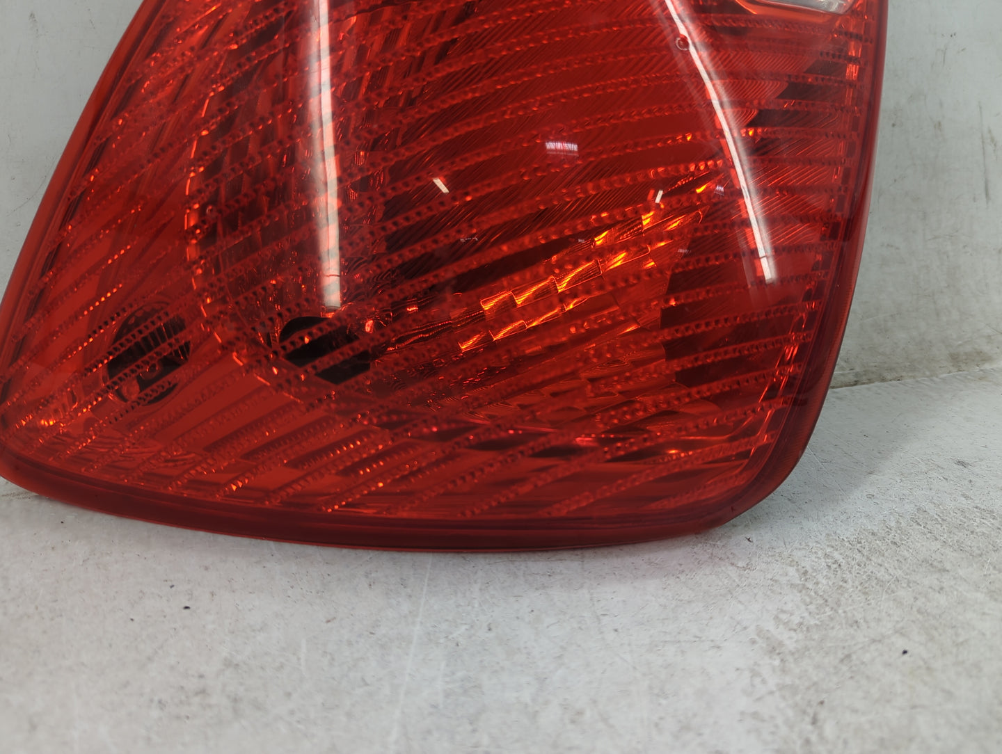 2005-2010 Pontiac G6 Tail Light Assembly Passenger Right OEM P/N:15242898 Fits Fits 2005 2006 2007 2008 2009 2010 OEM Used A