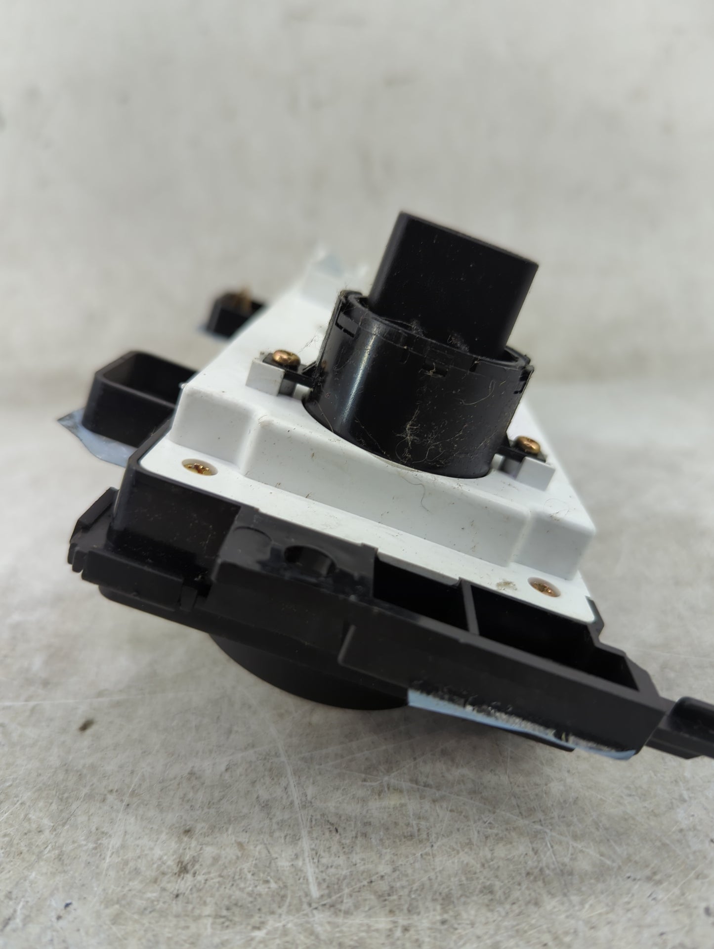 2009-2010 Pontiac G6 Climate Control Module Temperature AC/Heater Replacement P/N:28116116 Fits Fits 2009 2010 OEM Used Auto