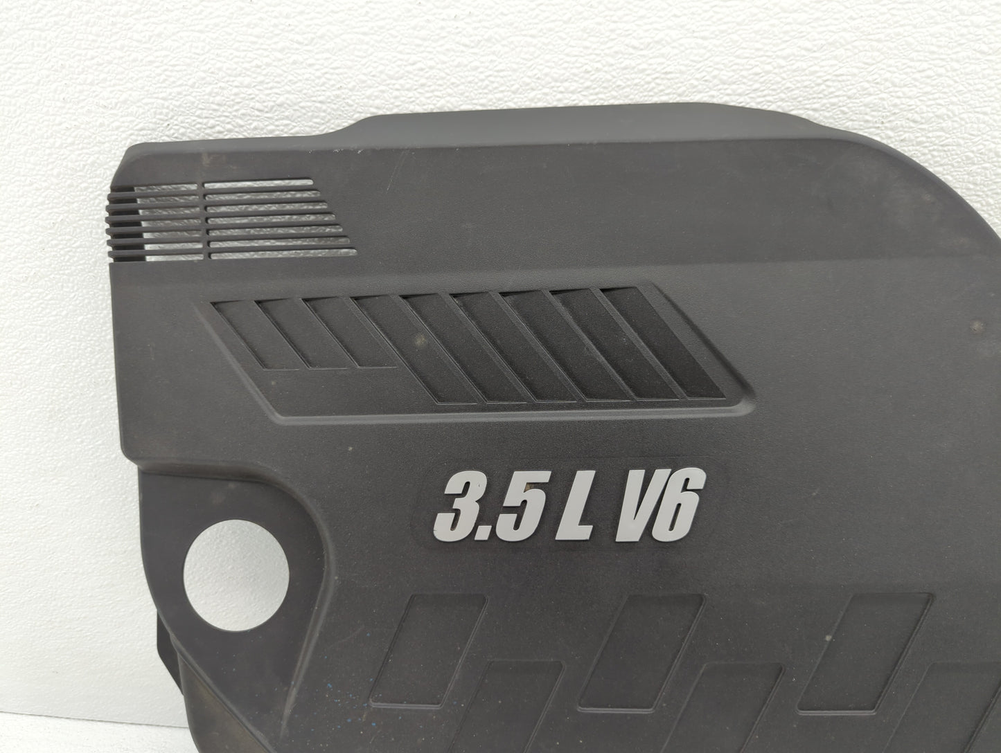 2010 Pontiac G6 Engine Cover - Oemusedautoparts1.com
