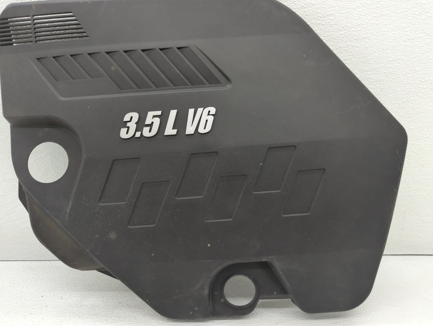 2010 Pontiac G6 Engine Cover - Oemusedautoparts1.com