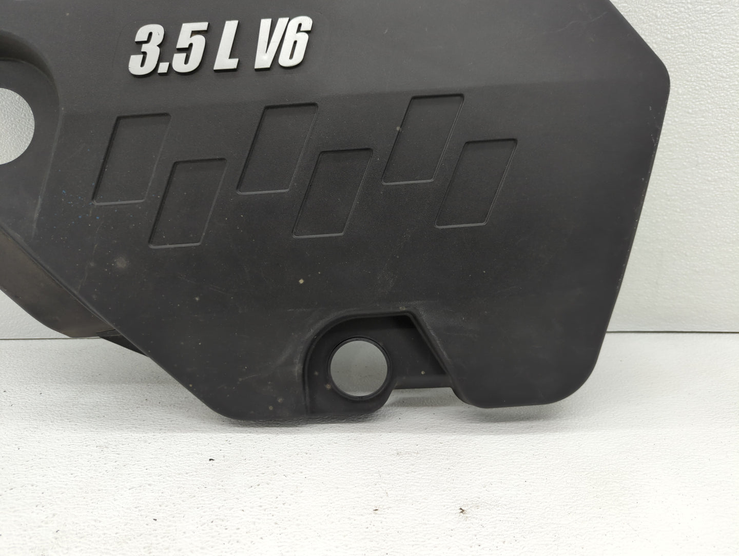 2010 Pontiac G6 Engine Cover - Oemusedautoparts1.com