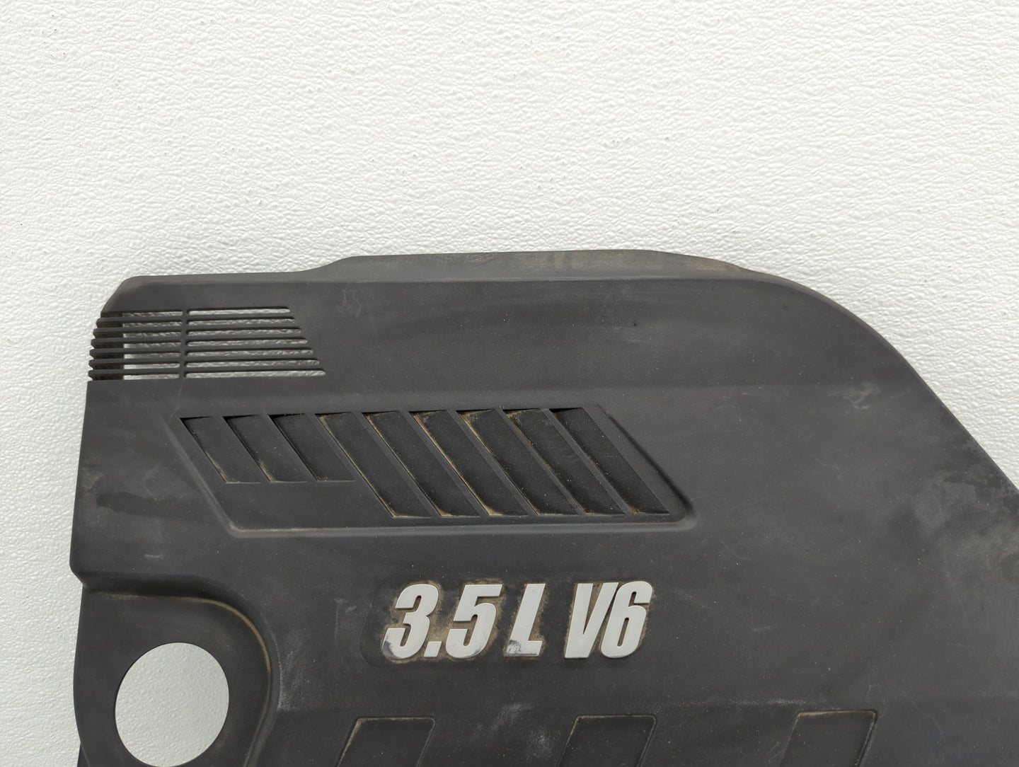 2010 Pontiac G6 Engine Cover - Oemusedautoparts1.com