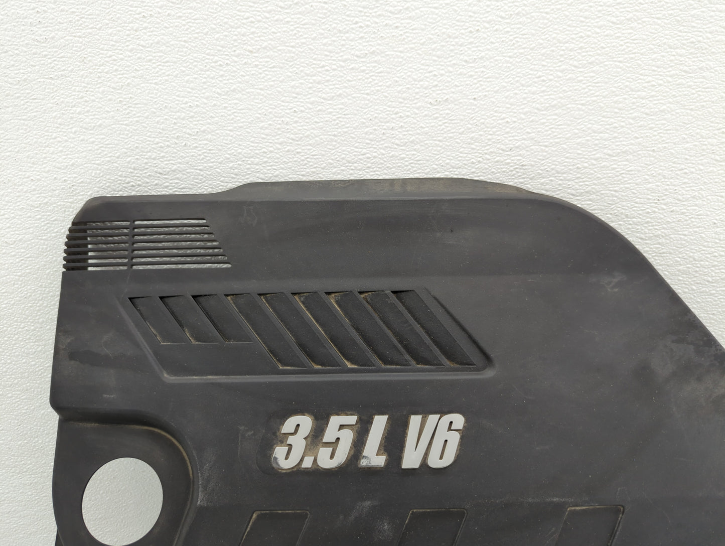 2010 Pontiac G6 Engine Cover - Oemusedautoparts1.com