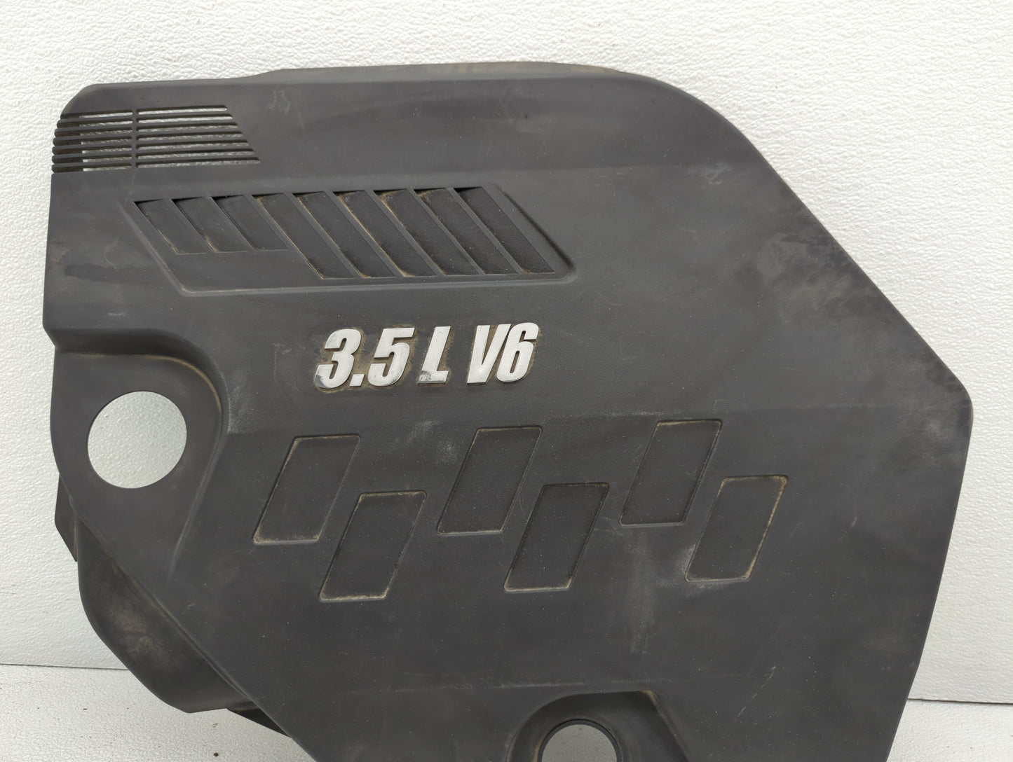 2010 Pontiac G6 Engine Cover - Oemusedautoparts1.com