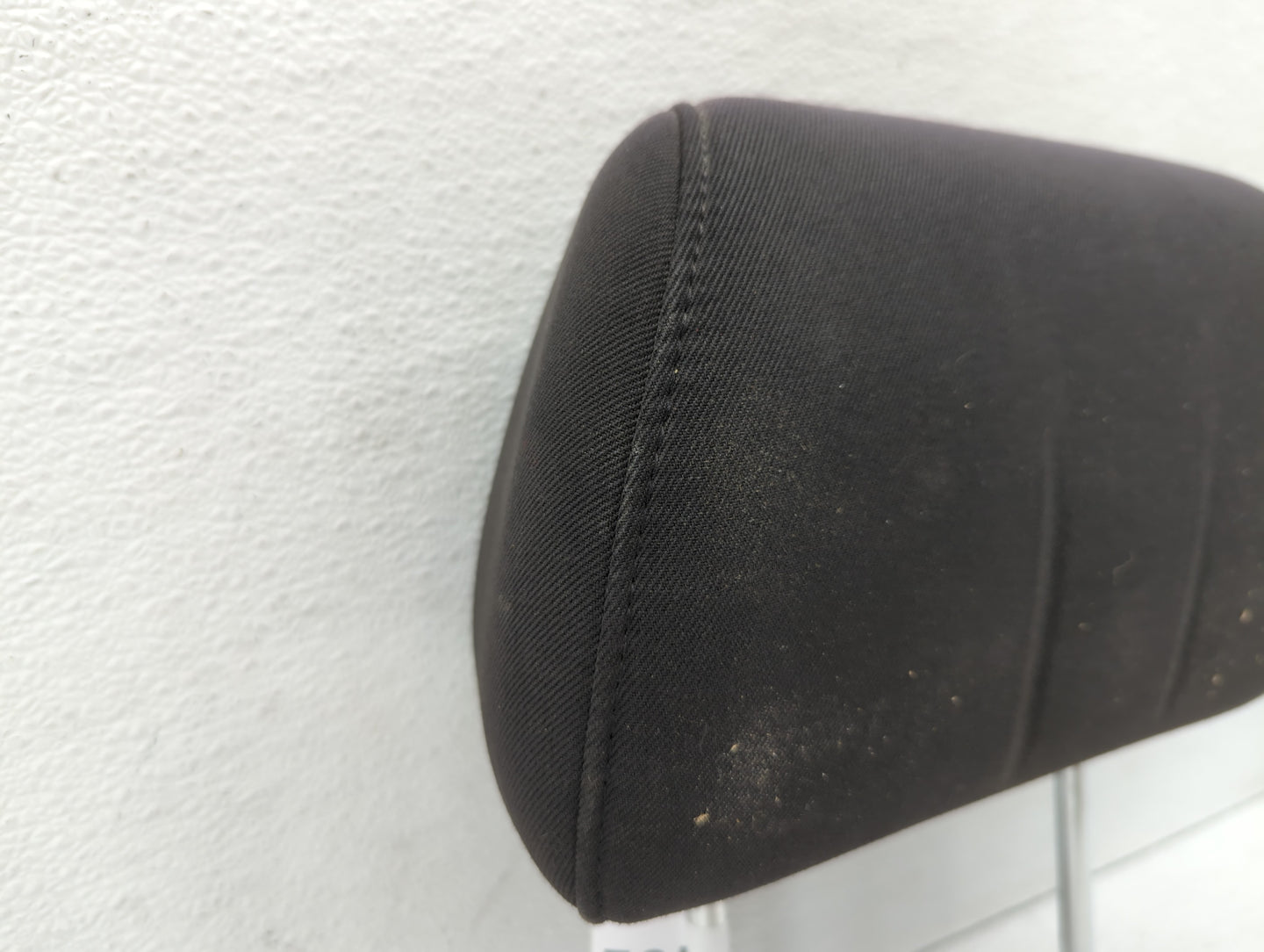 2010-2010 Pontiac G6 Headrest Head Rest Front Driver Passenger Seat Black - Oemusedautoparts1.com