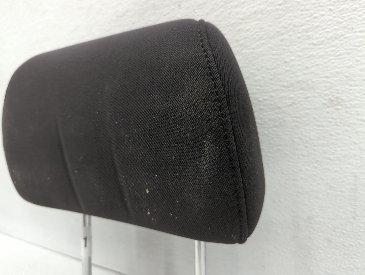 2010-2010 Pontiac G6 Headrest Head Rest Front Driver Passenger Seat Black - Oemusedautoparts1.com