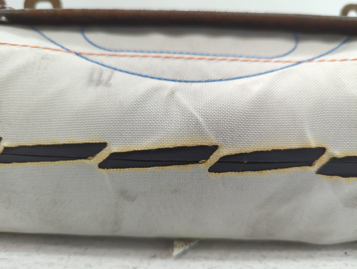 2005-2010 Pontiac G6 Air Bag Driver Left Steering Wheel Mounted Fits Fits 2005 2006 2007 2008 2009 2010 OEM Used Auto Parts 