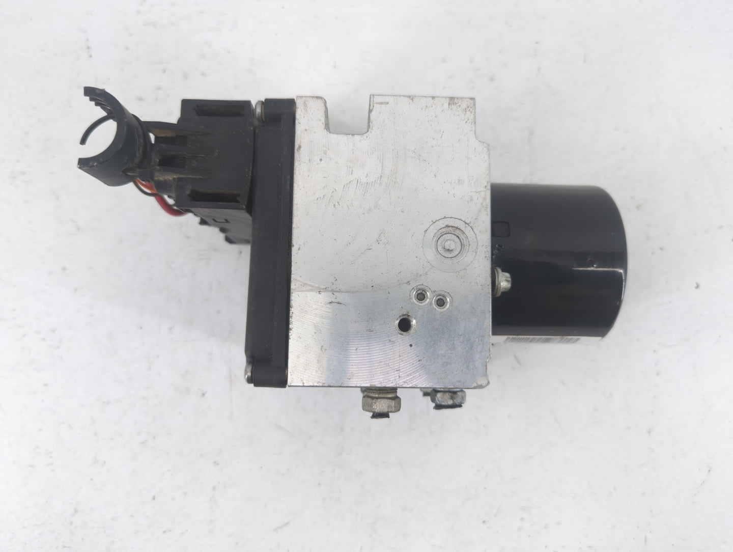 2010 Pontiac G6 ABS Pump Control Module Replacement P/N:25949990 Fits OEM Used Auto Parts - Oemusedautoparts1.com