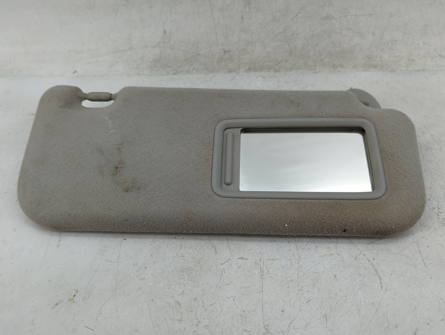2009-2010 Pontiac Vibe Sun Visor Shade Replacement Passenger Right Mirror Fits Fits 2009 2010 OEM Used Auto Parts - Oemuseda