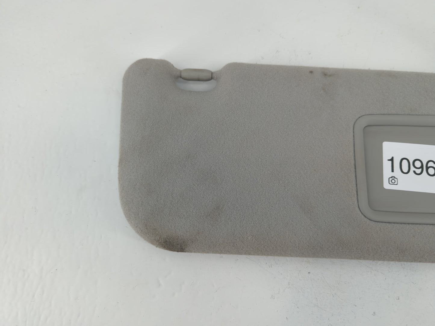 2009-2010 Pontiac Vibe Sun Visor Shade Replacement Passenger Right Mirror Fits Fits 2009 2010 OEM Used Auto Parts - Oemuseda