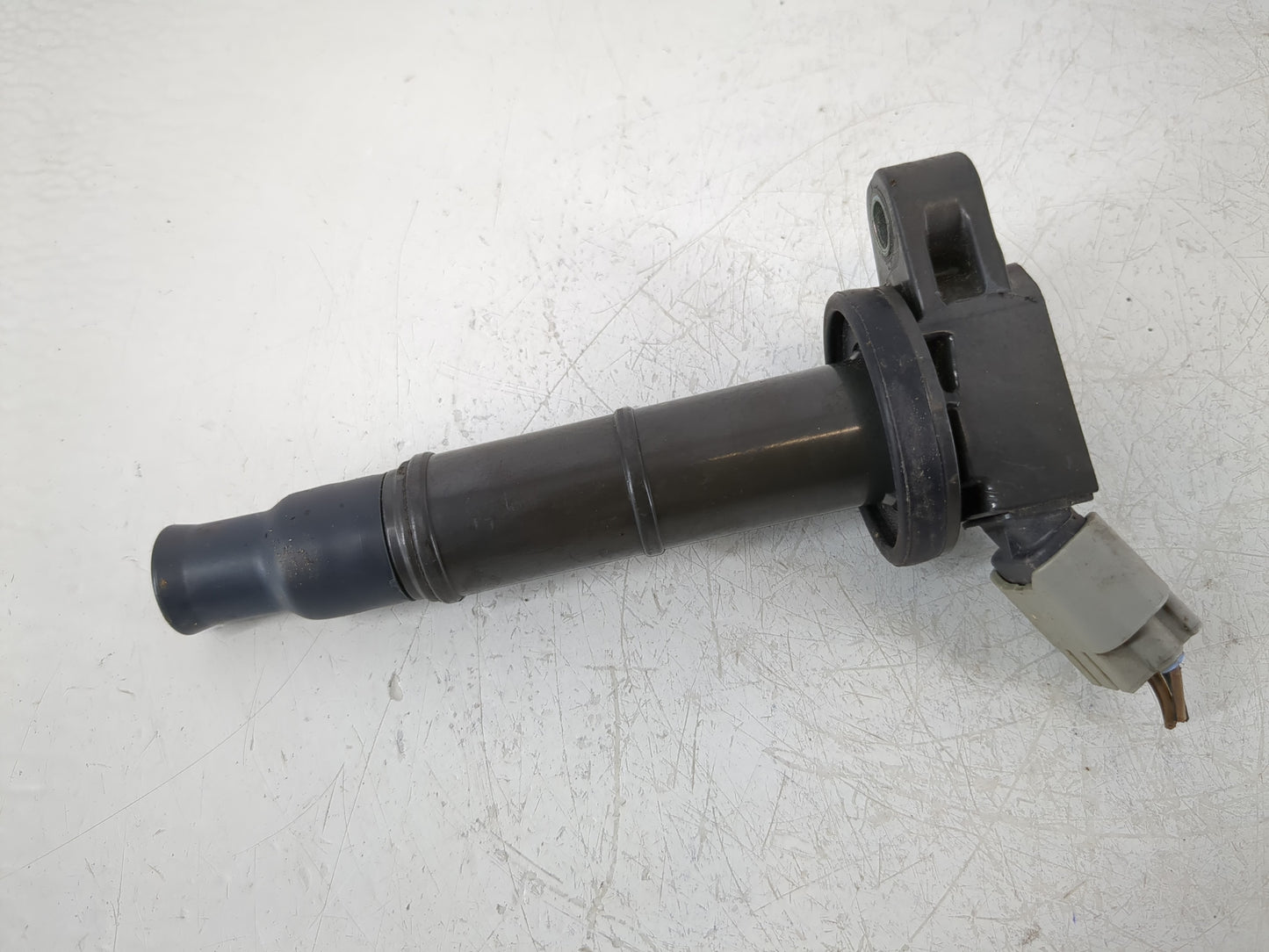 2009-2010 Pontiac Vibe Ignition Coil Igniter Pack - Oemusedautoparts1.com