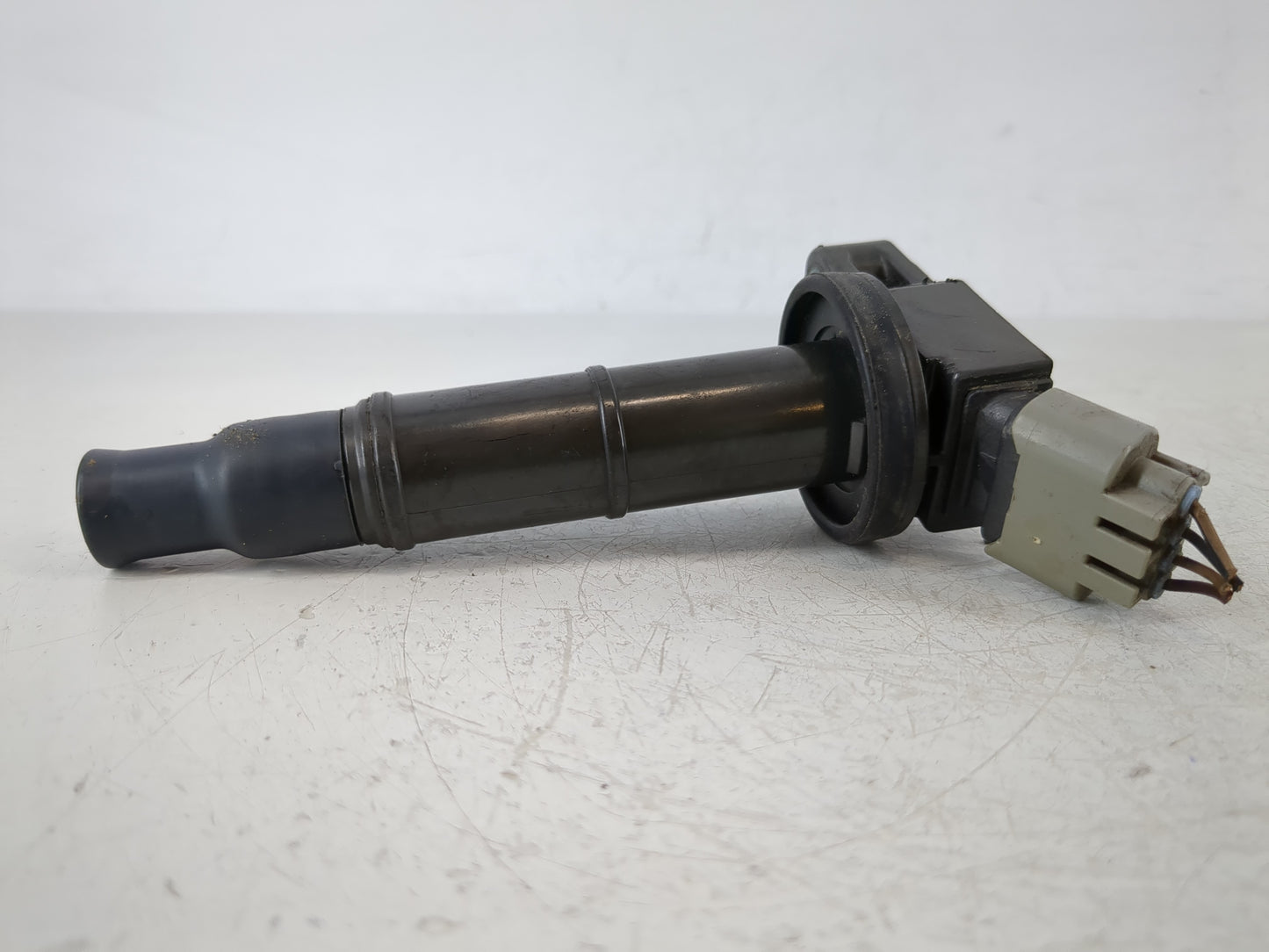 2009-2010 Pontiac Vibe Ignition Coil Igniter Pack - Oemusedautoparts1.com