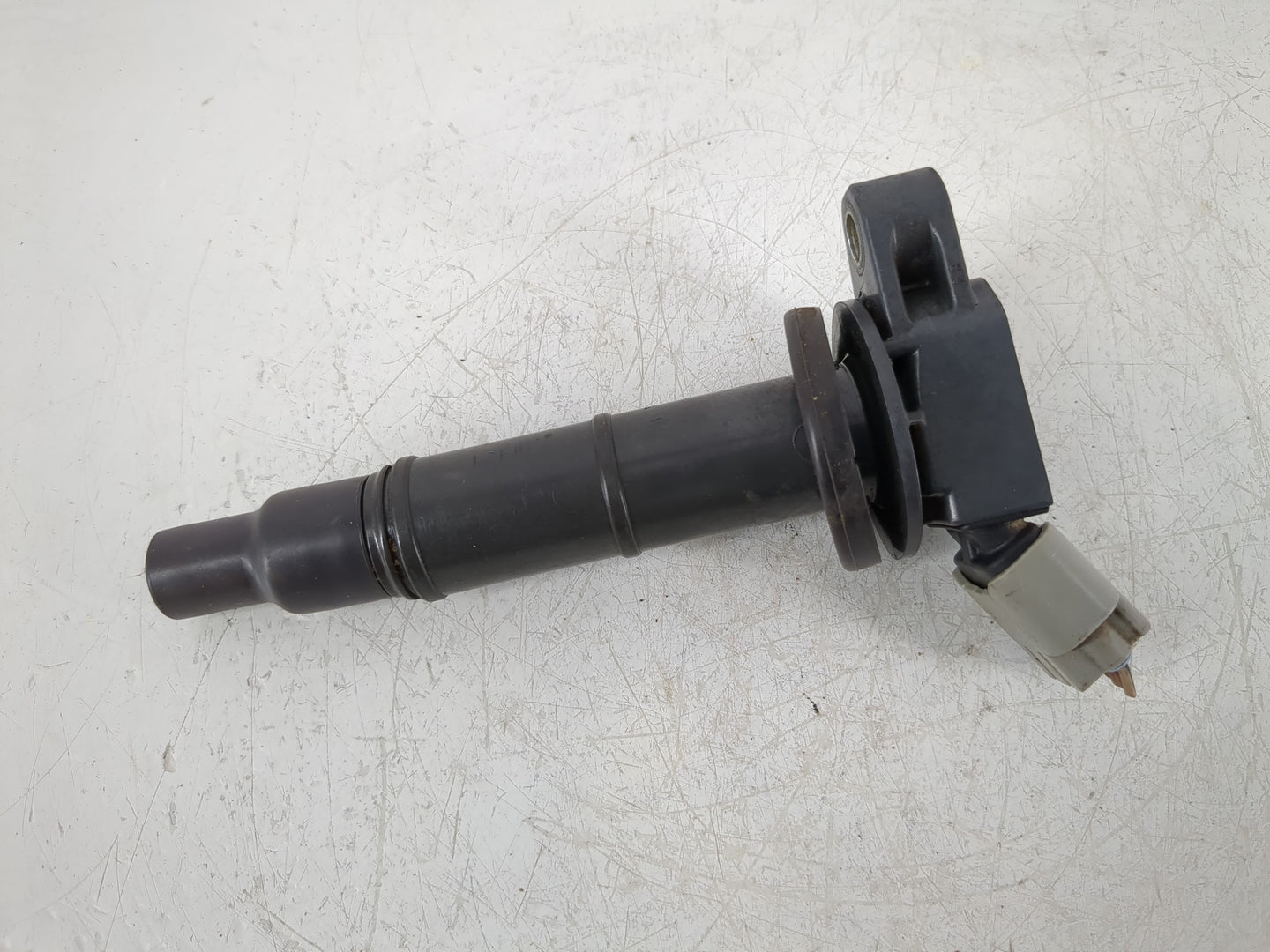 2009-2010 Pontiac Vibe Ignition Coil Igniter Pack - Oemusedautoparts1.com