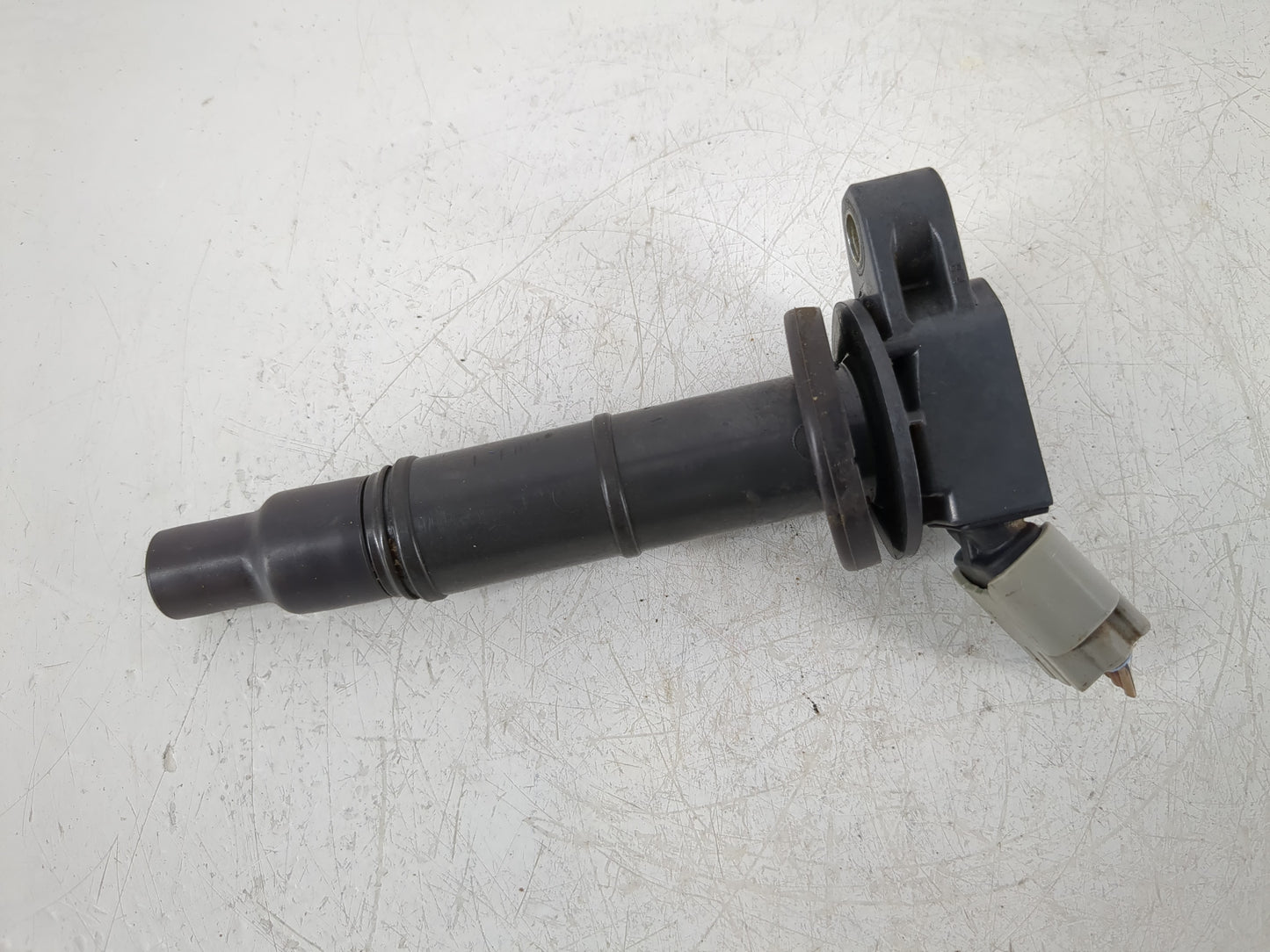 2009-2010 Pontiac Vibe Ignition Coil Igniter Pack - Oemusedautoparts1.com