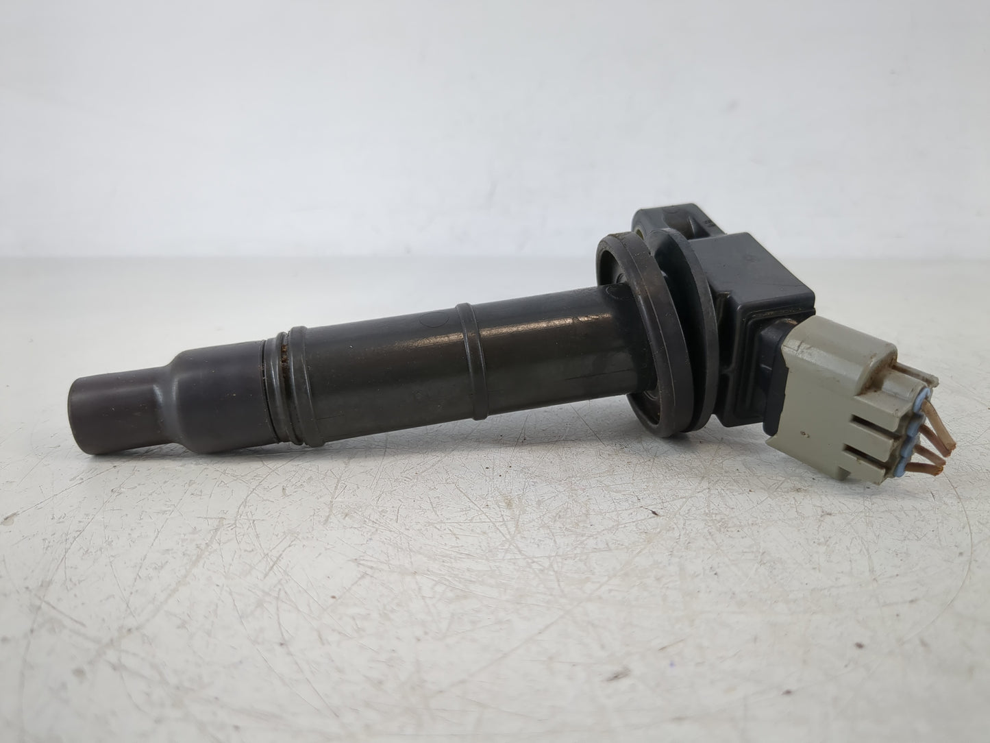 2009-2010 Pontiac Vibe Ignition Coil Igniter Pack - Oemusedautoparts1.com