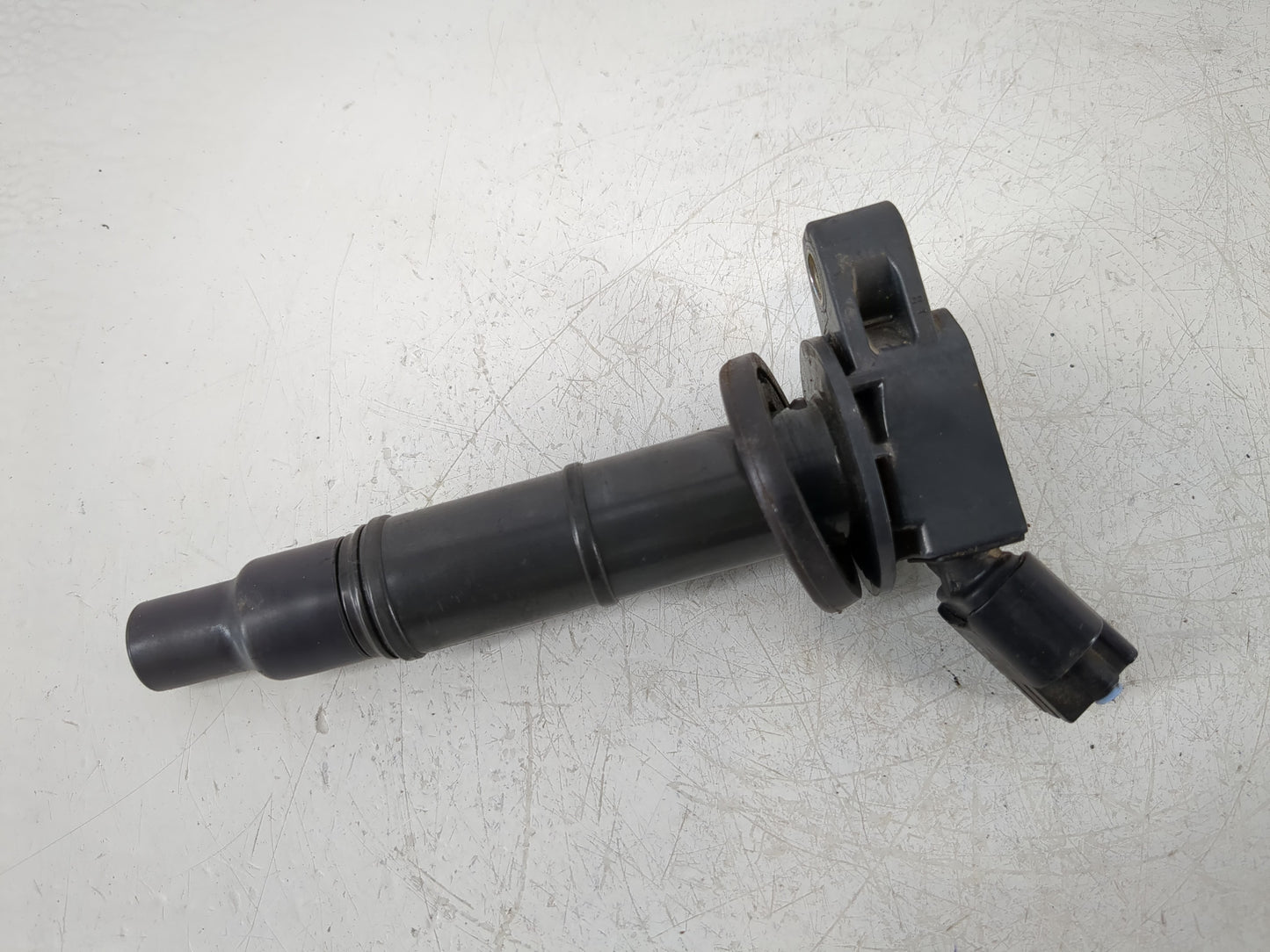 2009-2010 Pontiac Vibe Ignition Coil Igniter Pack - Oemusedautoparts1.com