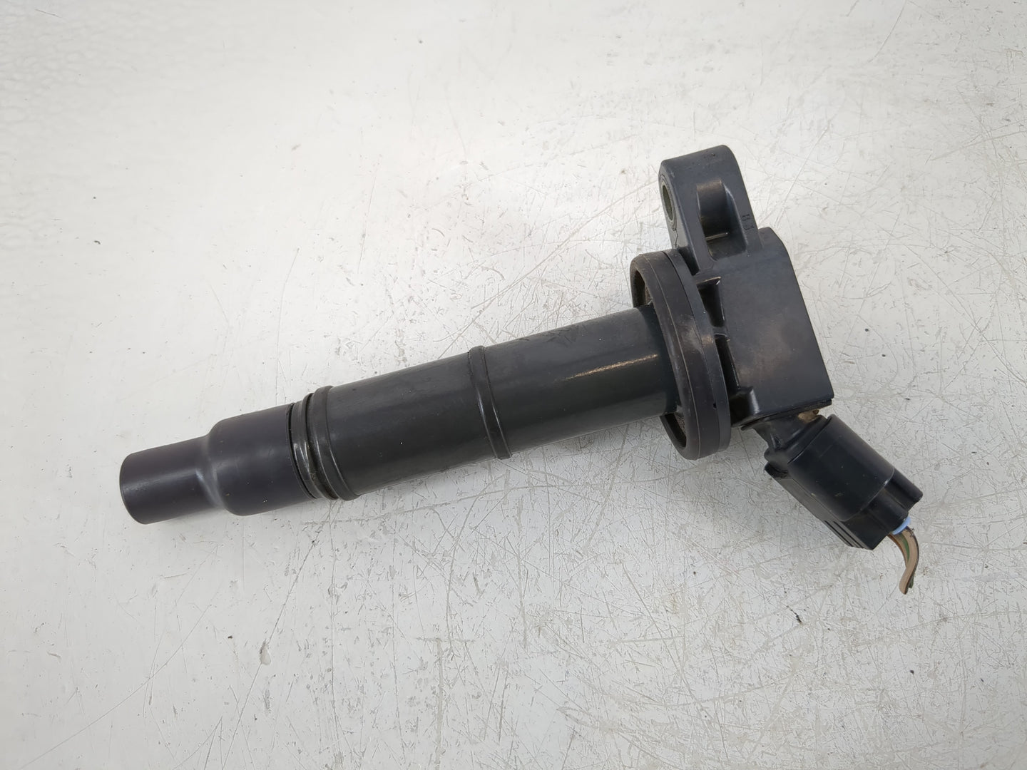 2009-2010 Pontiac Vibe Ignition Coil Igniter Pack - Oemusedautoparts1.com