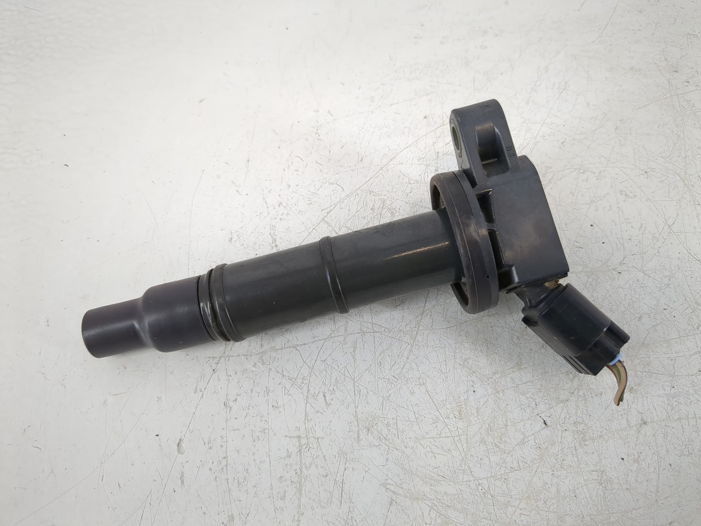 2009-2010 Pontiac Vibe Ignition Coil Igniter Pack - Oemusedautoparts1.com