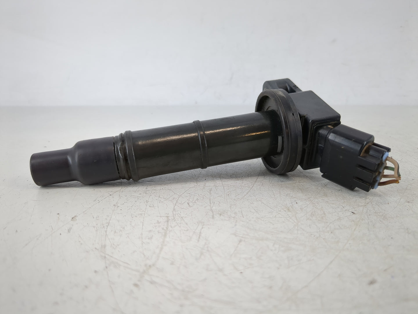 2009-2010 Pontiac Vibe Ignition Coil Igniter Pack - Oemusedautoparts1.com